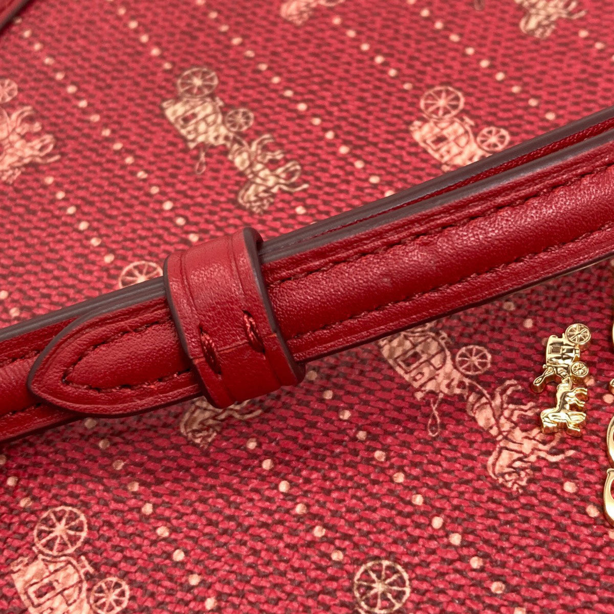 Coach Red Color Pvc Leather Shoulder Bag (Pre-Owned)