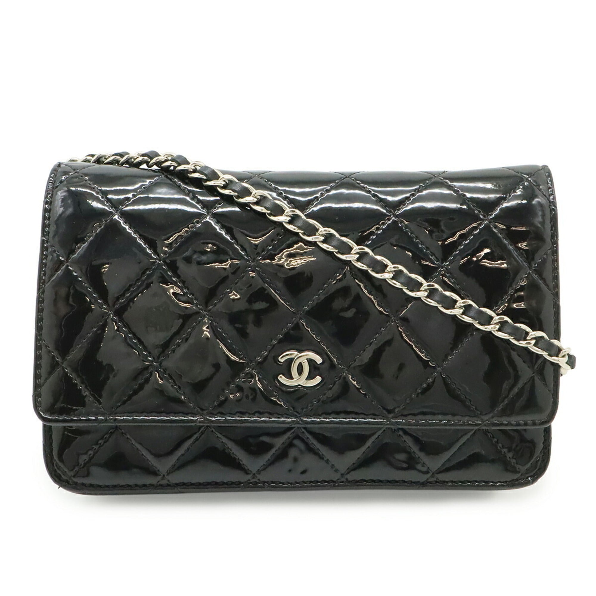 Chanel Black Patent Leather Shoulder Bag (Pre-Owned)