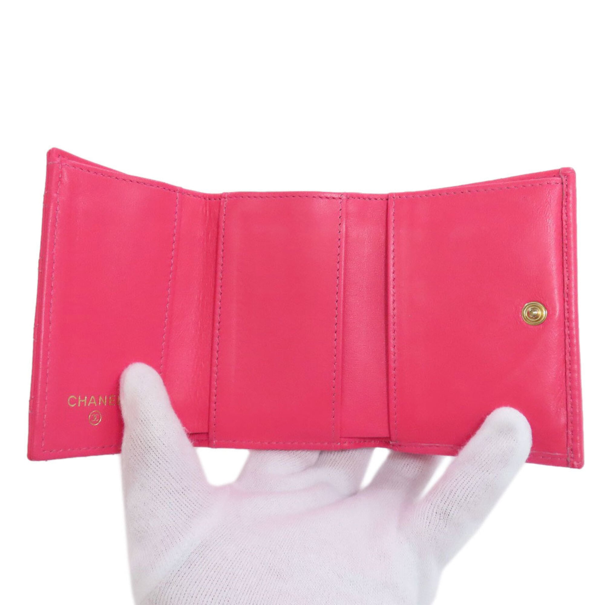 Chanel Boy Chanel Pink Leather Wallet (Tri-Fold) (Pre-Owned)