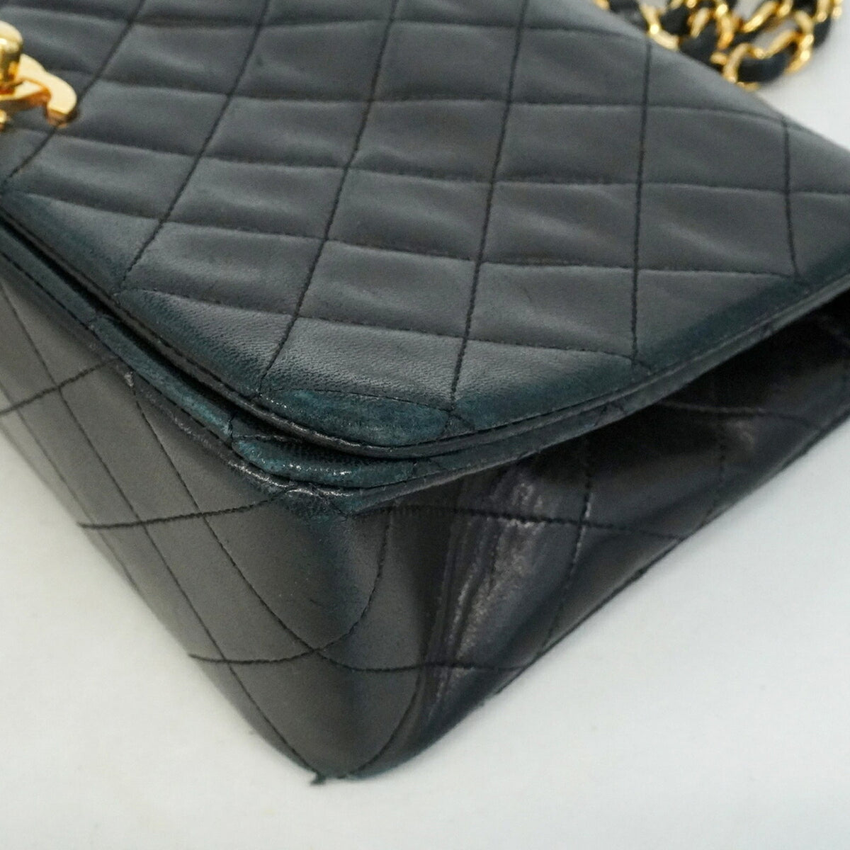Chanel Black Leather Shoulder Bag (Pre-Owned)