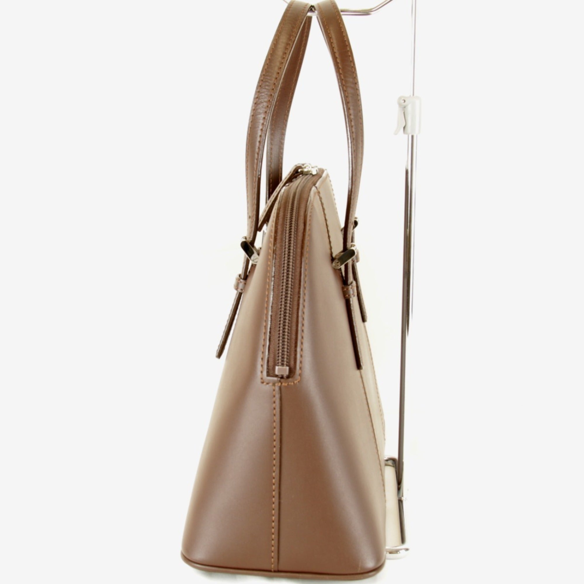Burberry Brown Leather Handbag (Pre-Owned)