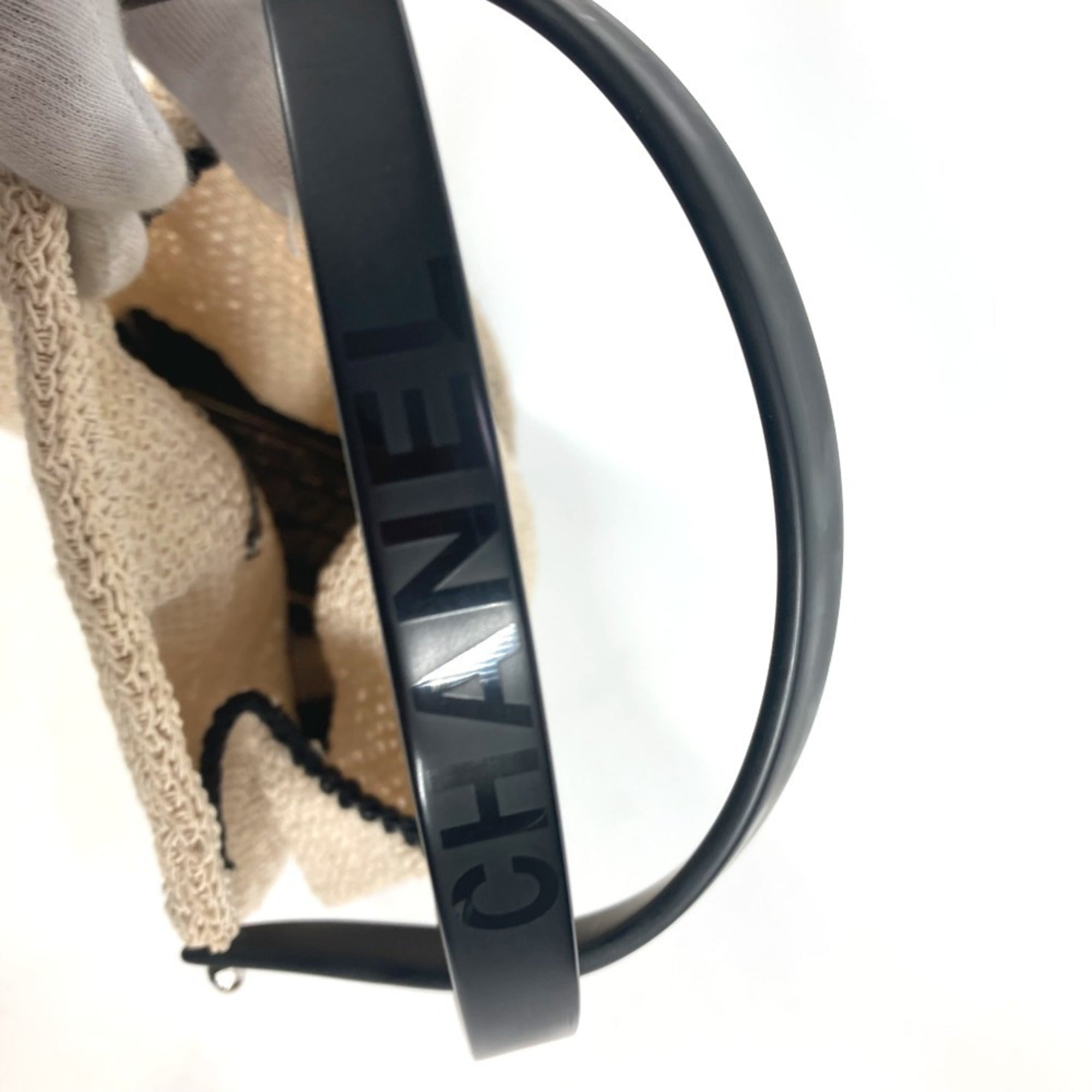 Chanel Beige Black Mesh Handbag (Pre-Owned)