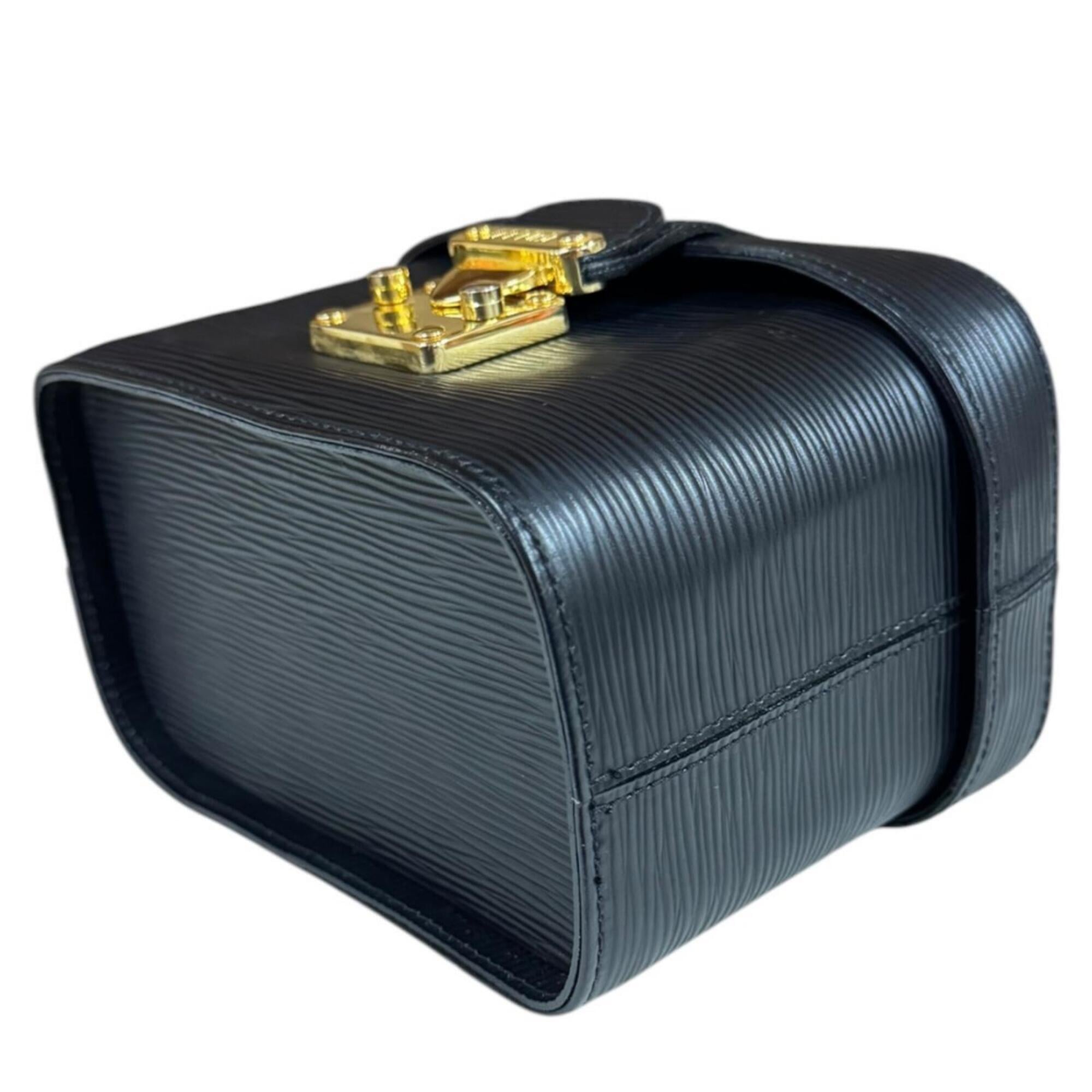 Fendi Black Leather Shoulder Bag (Pre-Owned)