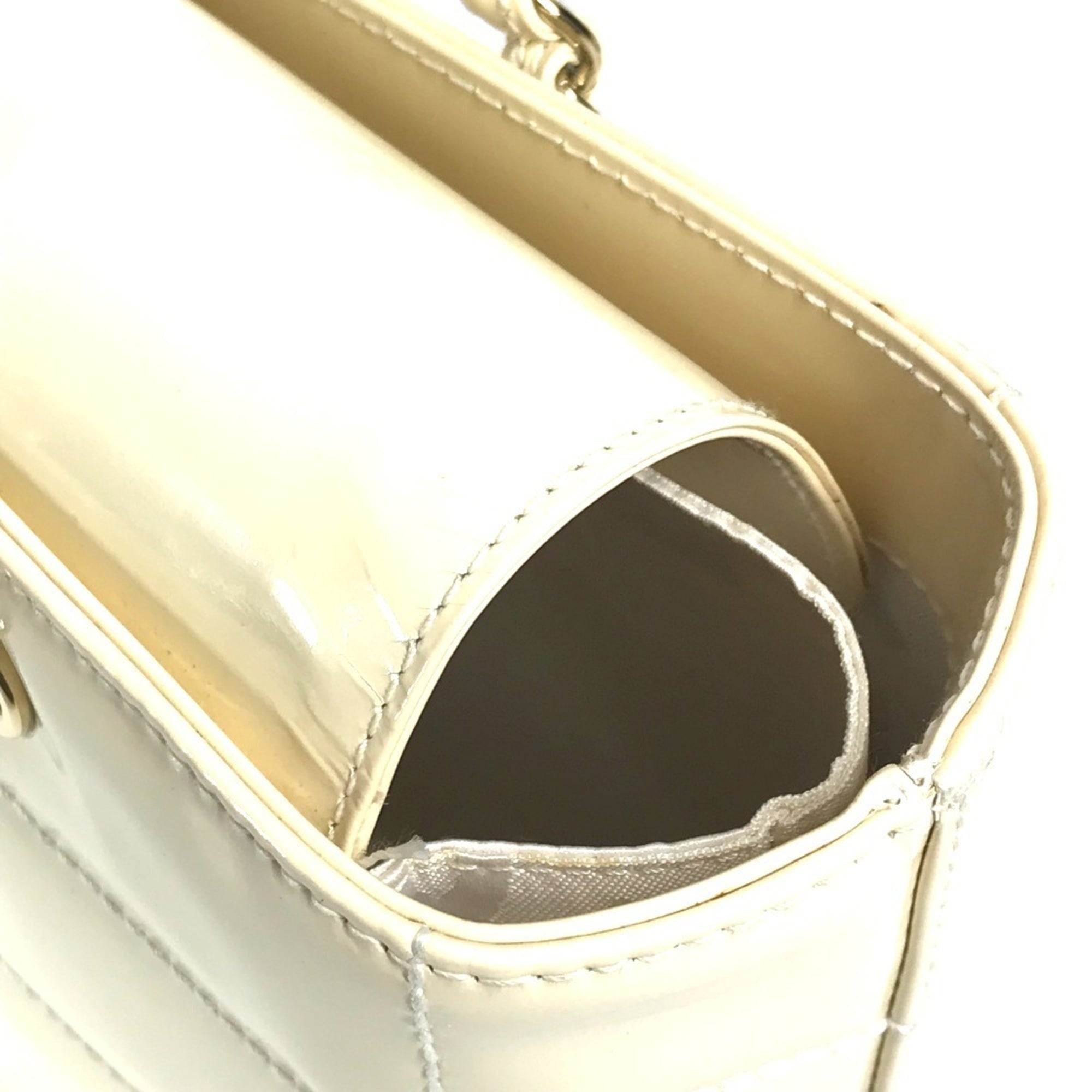 Chanel White Yellow Shoulder Bag (Pre-Owned)
