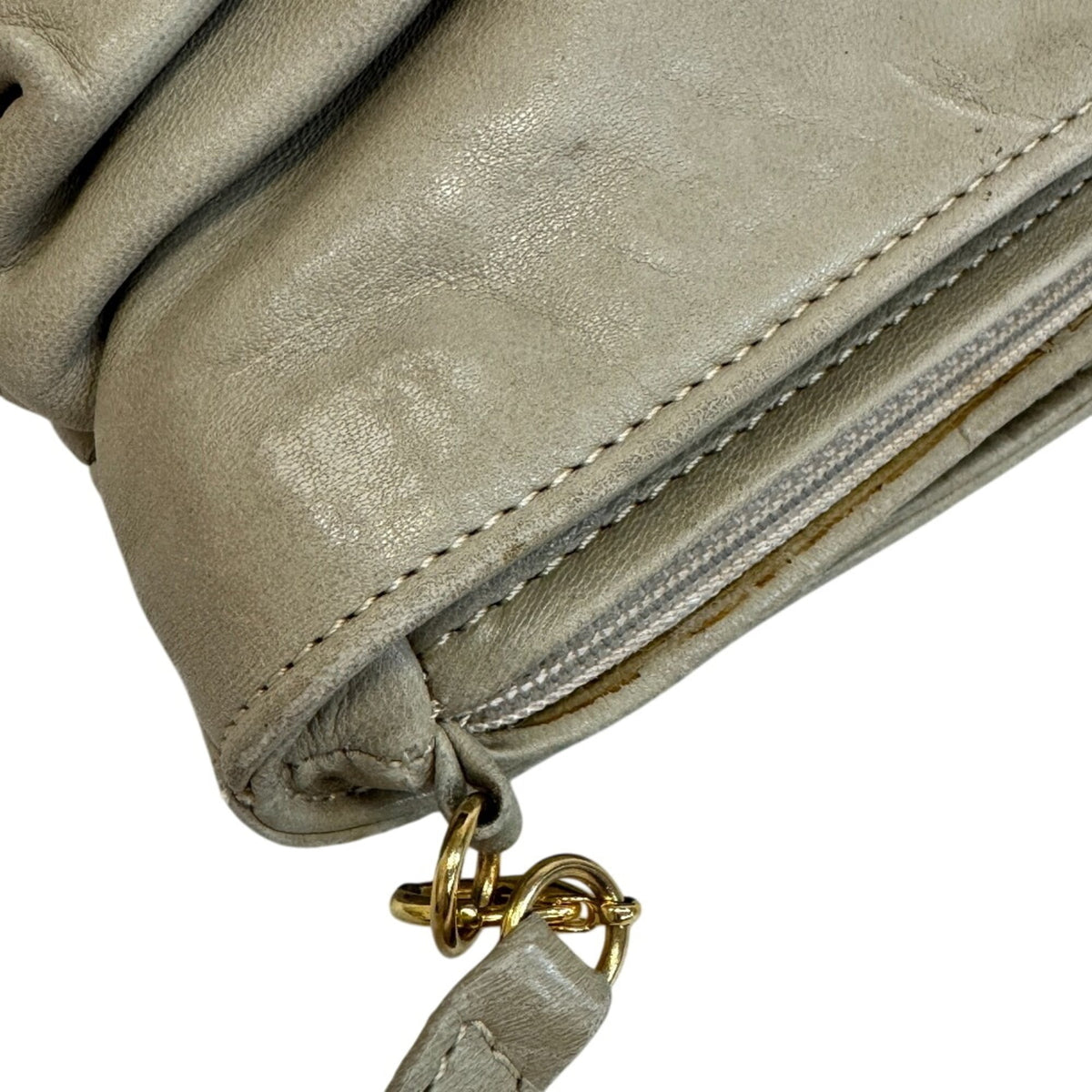 Fendi Beige Leather Shoulder Bag (Pre-Owned)