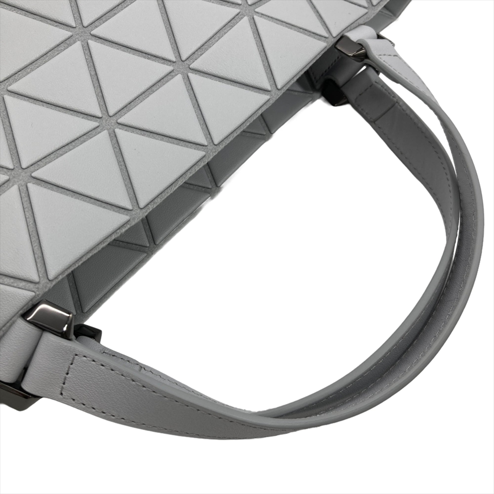 Issey Miyake Gray Leather Polyester Handbag Shoulder Bag (Pre-Owned)