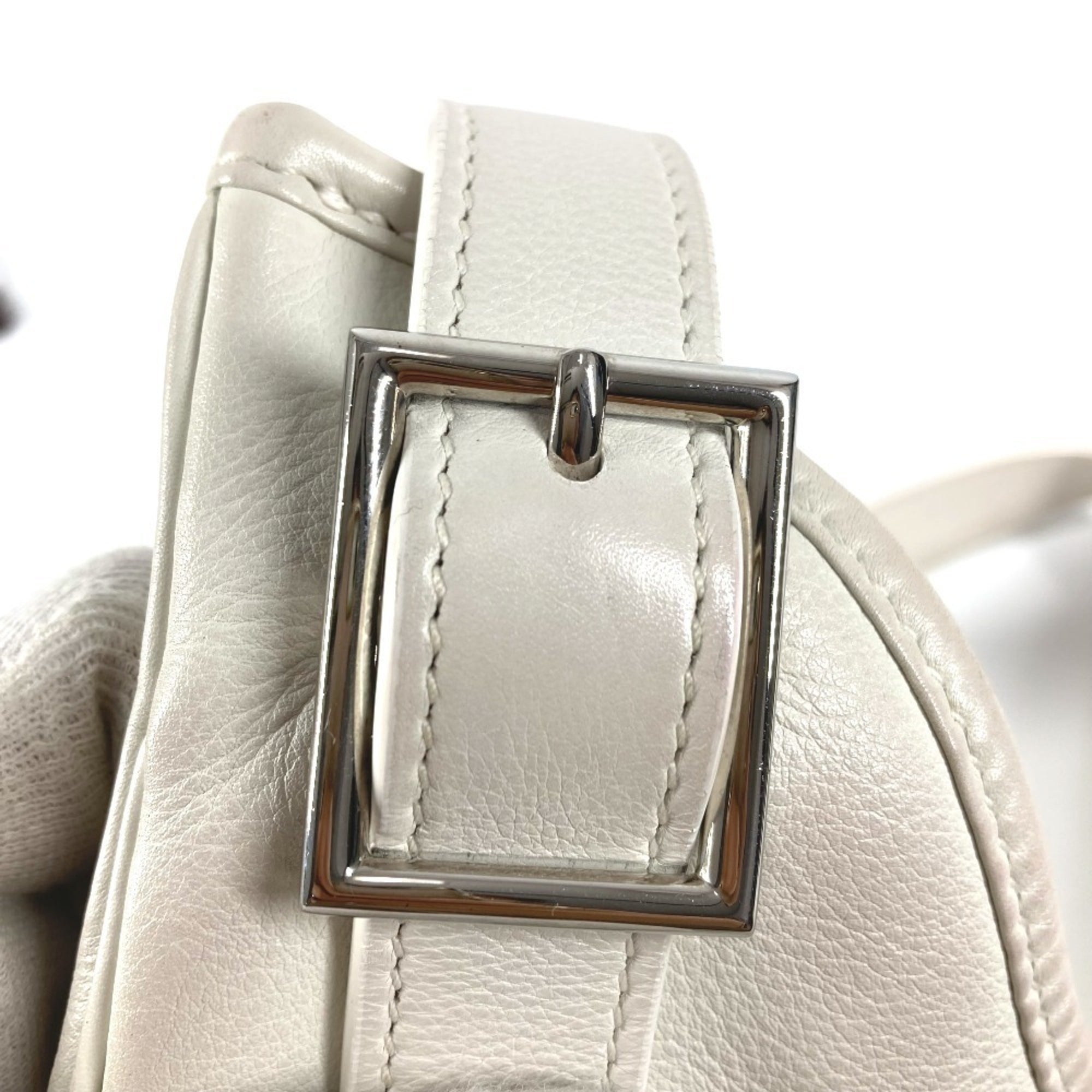 Hermes White Leather Shoulder Bag (Pre-Owned)