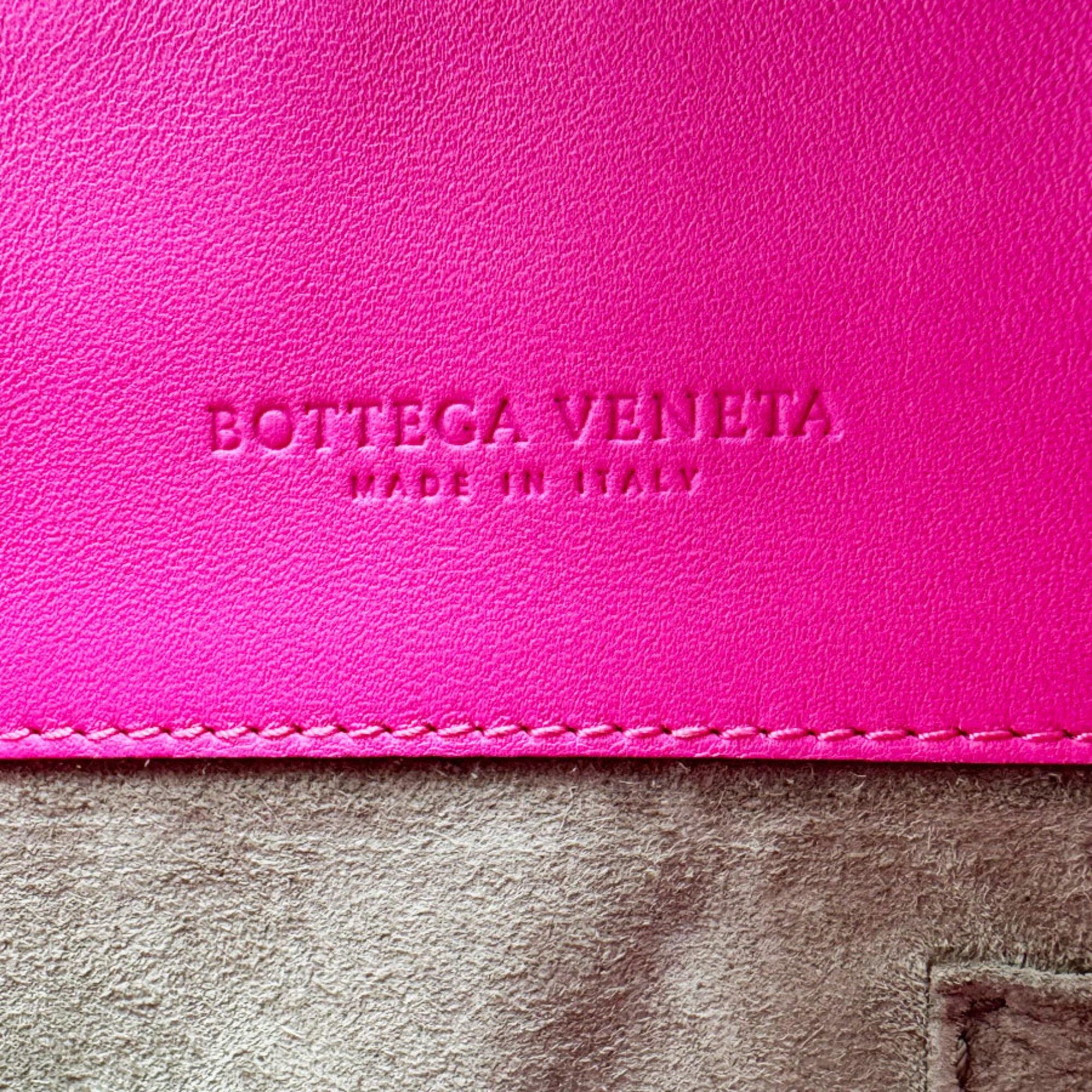 Bottega Veneta Pink Intrecciato Shoulder Bag (Pre-Owned)