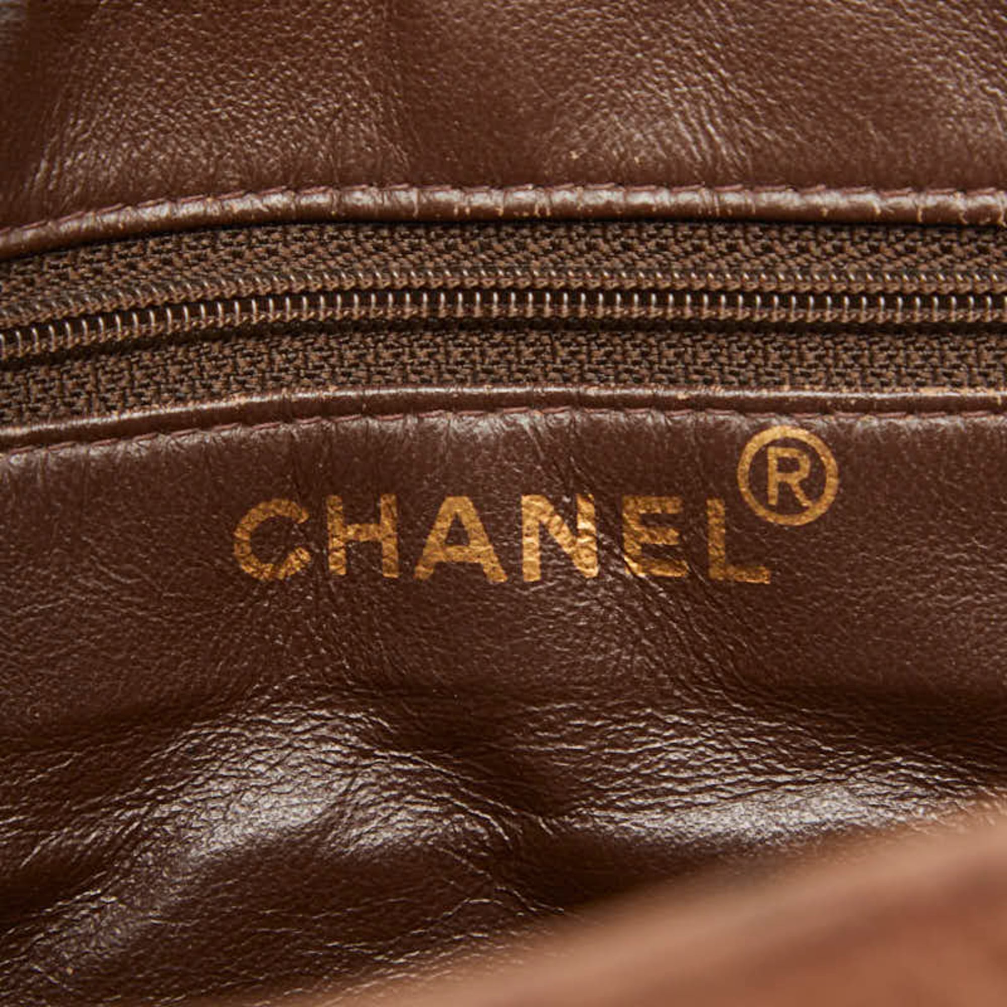 Chanel Matelasse Brown Leather Handbag (Pre-Owned)