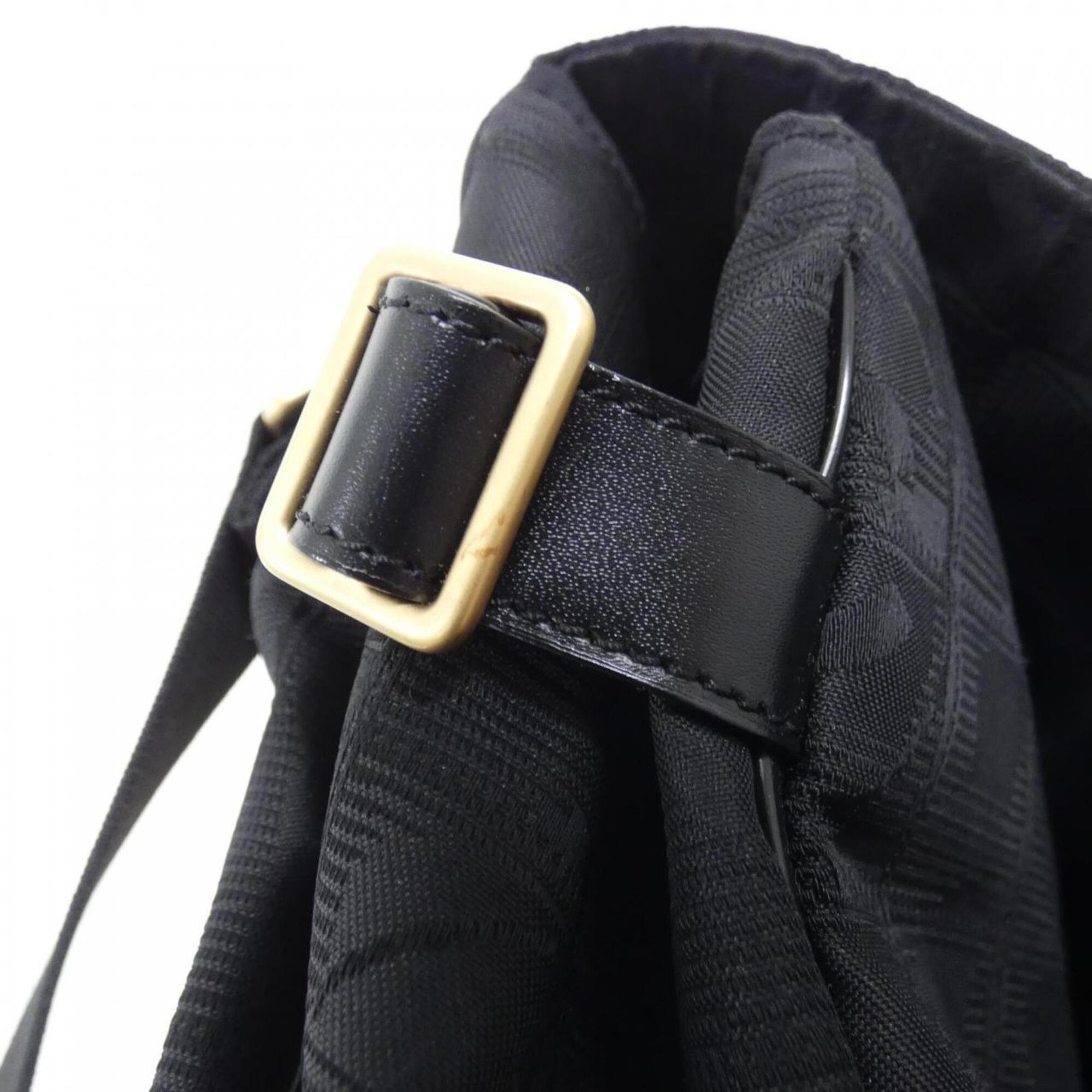Chanel Black Nylon Shoulder Bag (Pre-Owned)