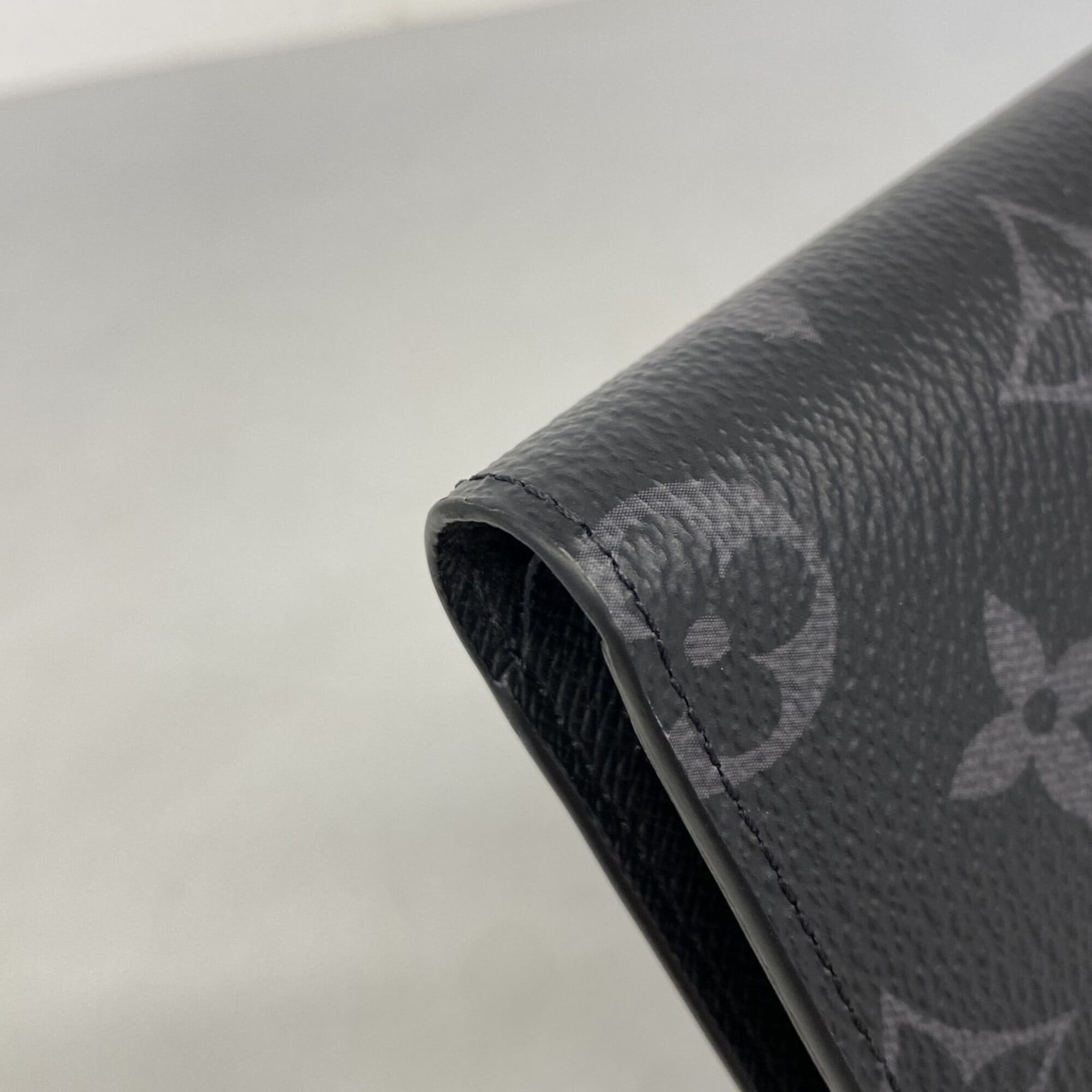 Louis Vuitton Black Wallet (Bi-Fold) (Pre-Owned)