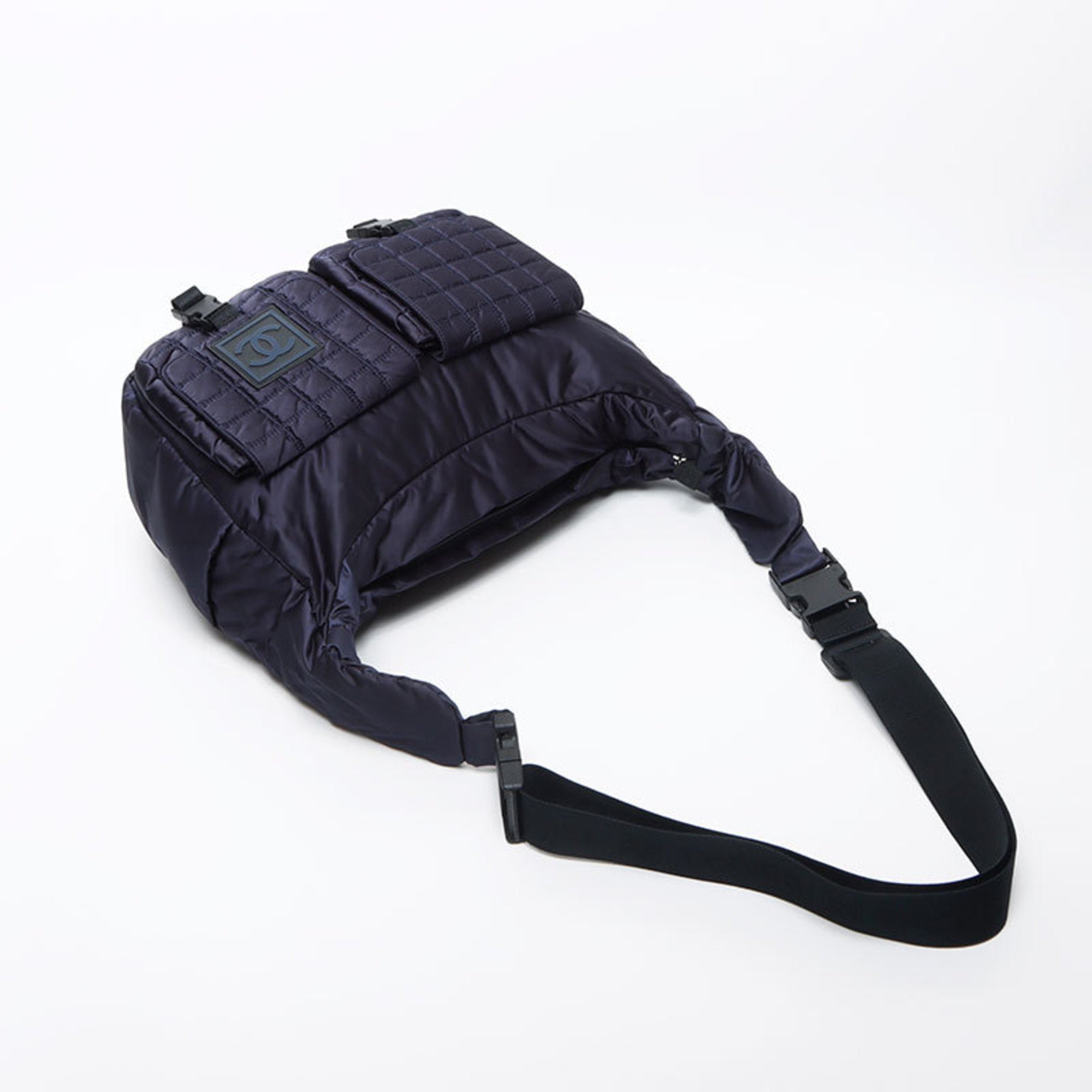 Chanel Navy Shoulder Bag (Pre-Owned)