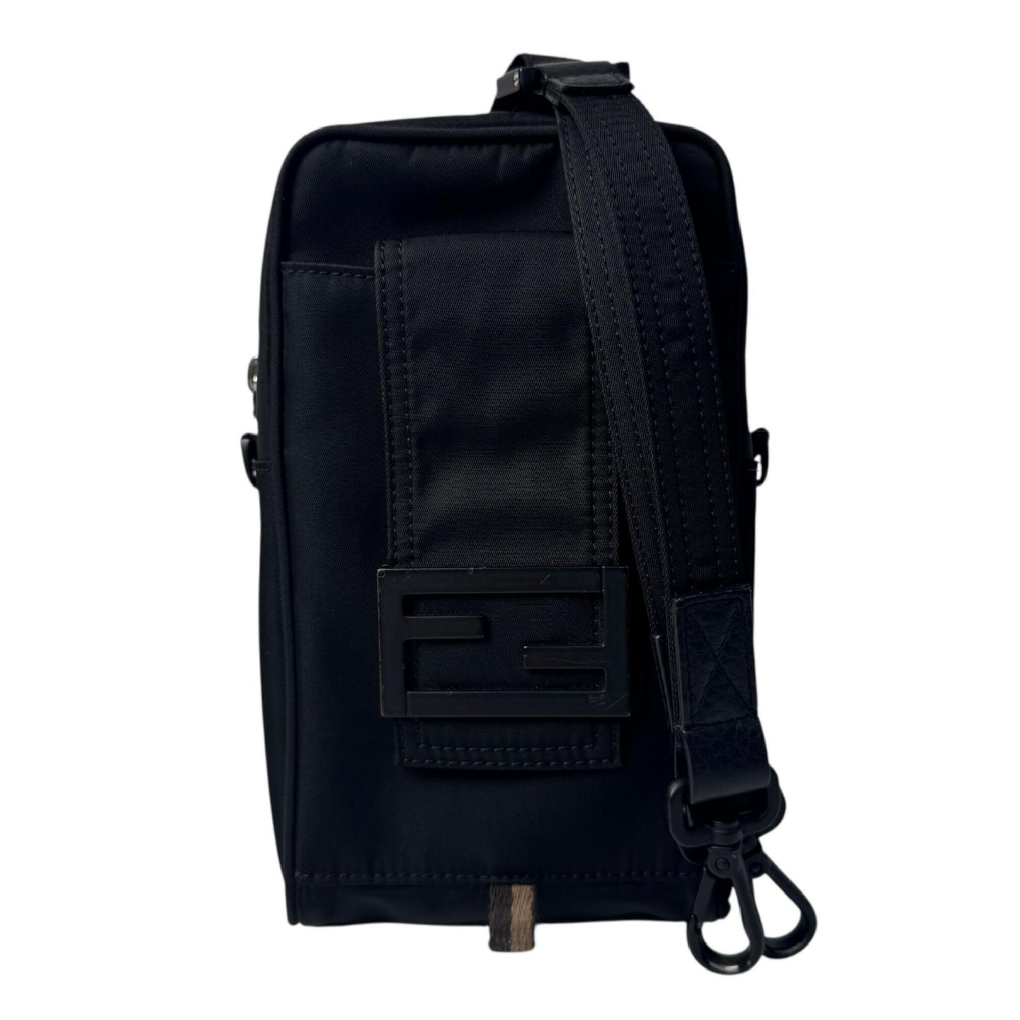 Fendi Black Nylon Leather Pouch Shoulder Bag (Pre-Owned)