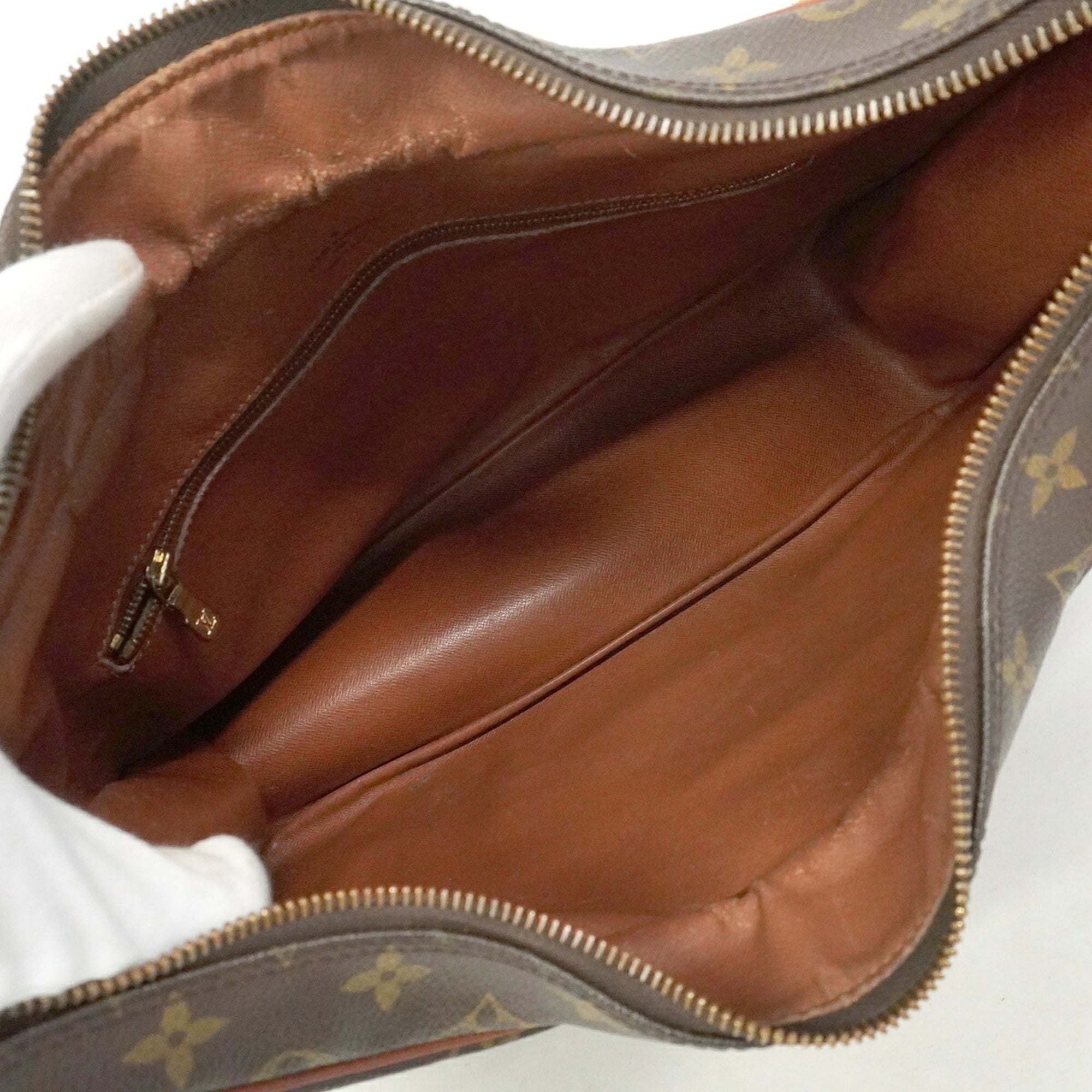 Louis Vuitton Brown Shoulder Bag (Pre-Owned)
