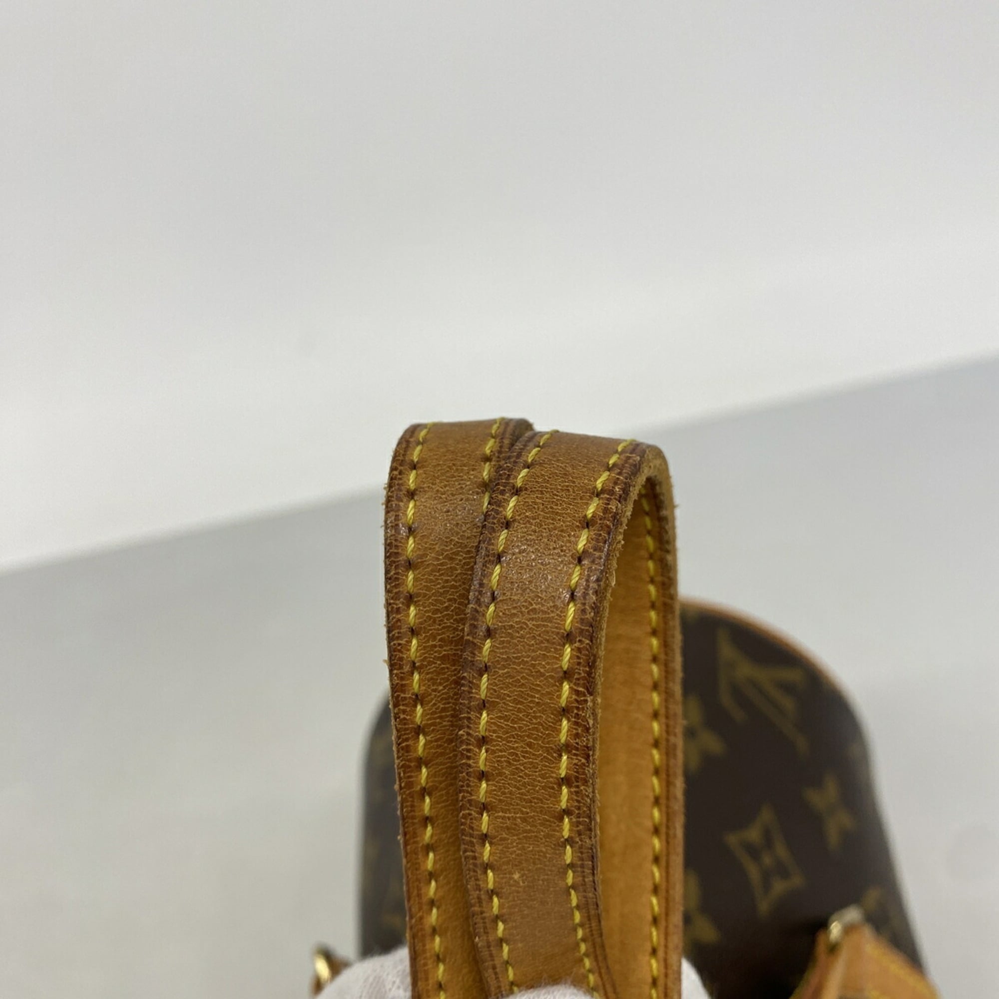 Louis Vuitton Brown Handbag (Pre-Owned)