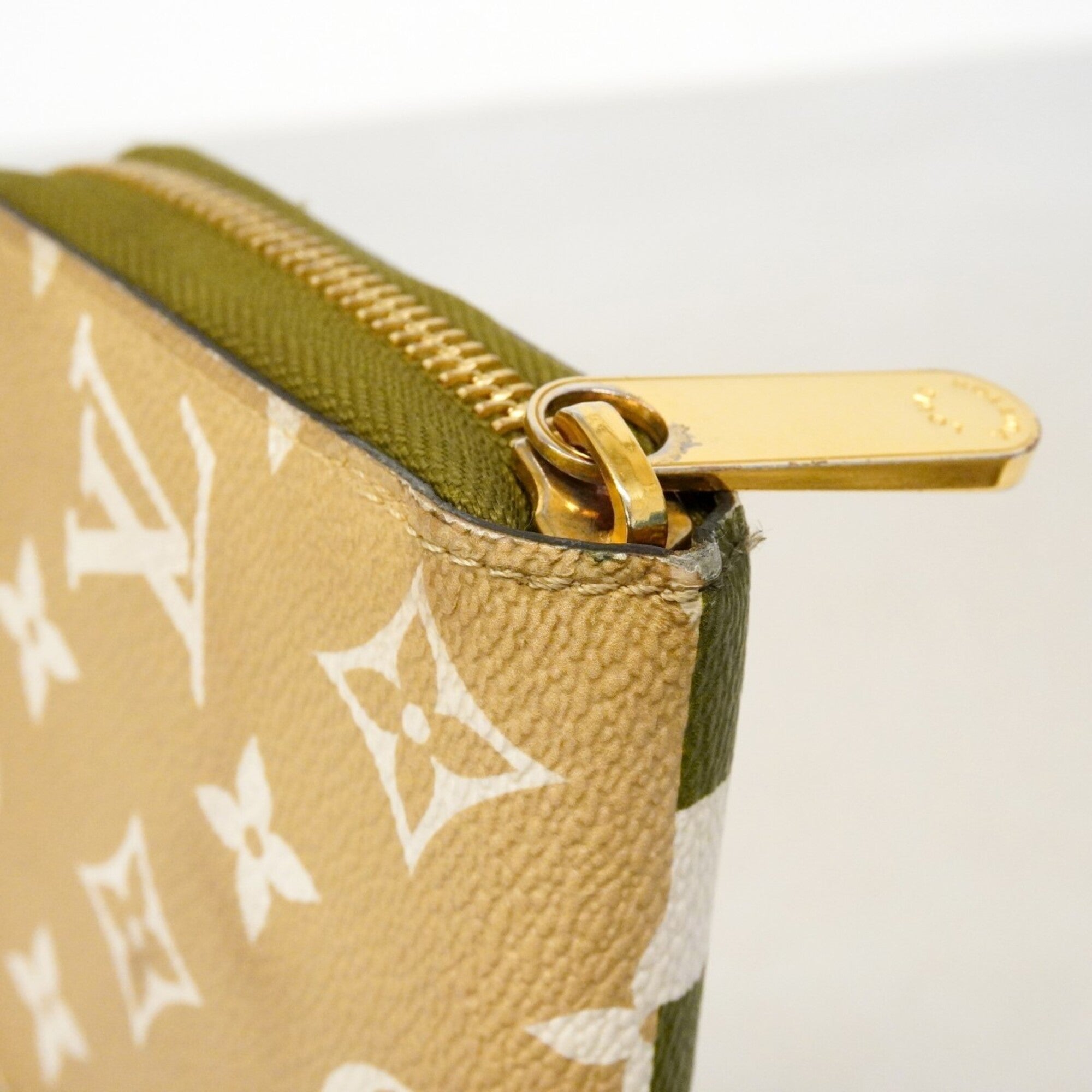 Louis Vuitton Khaki Long Wallet (Bi-Fold) (Pre-Owned)
