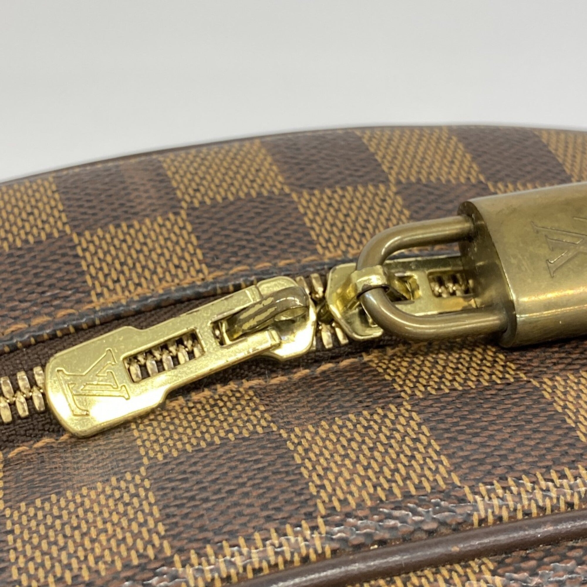 Louis Vuitton Ebene Handbag (Pre-Owned)