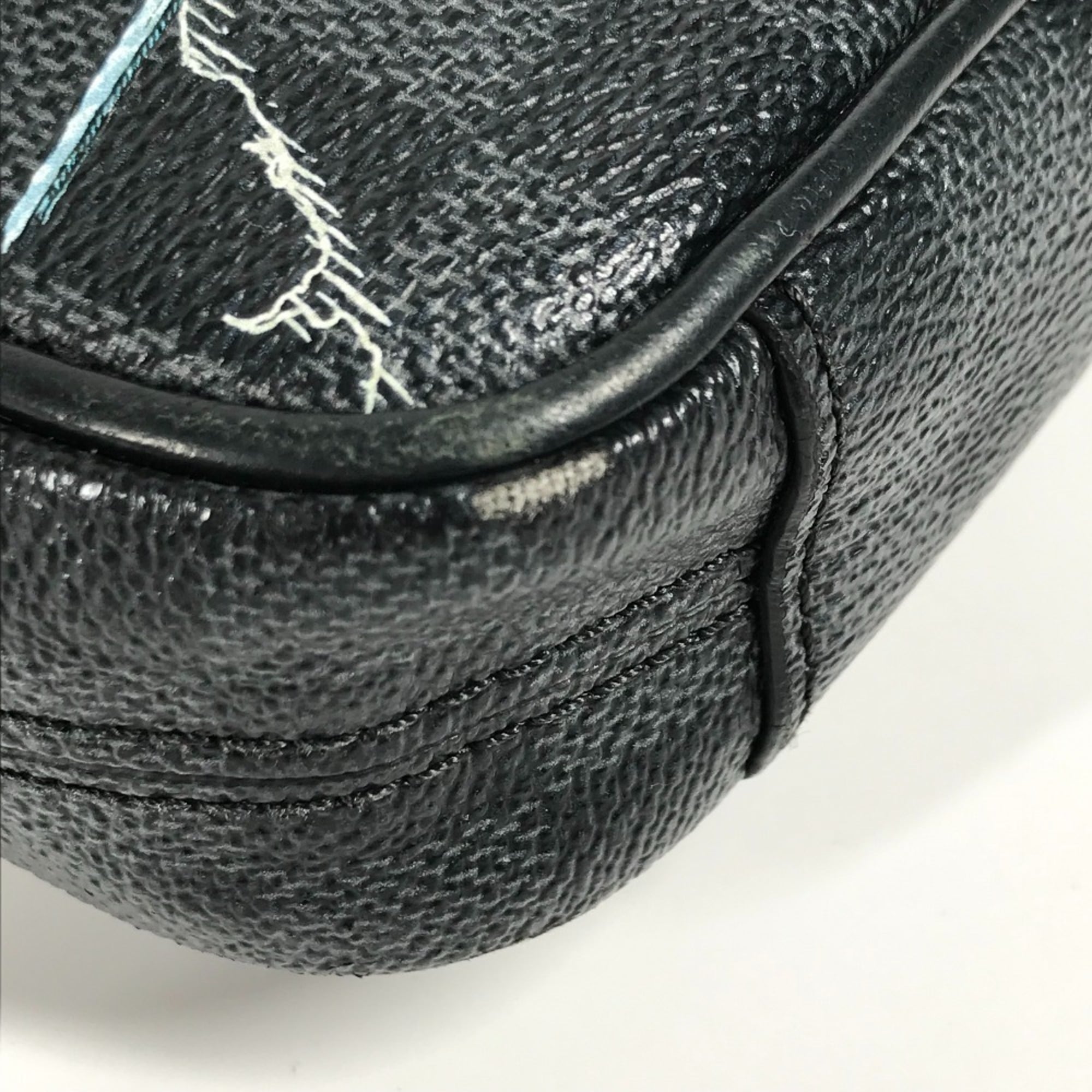 Louis Vuitton Black Damier Graphite Pochette Shoulder Bag (Pre-Owned)