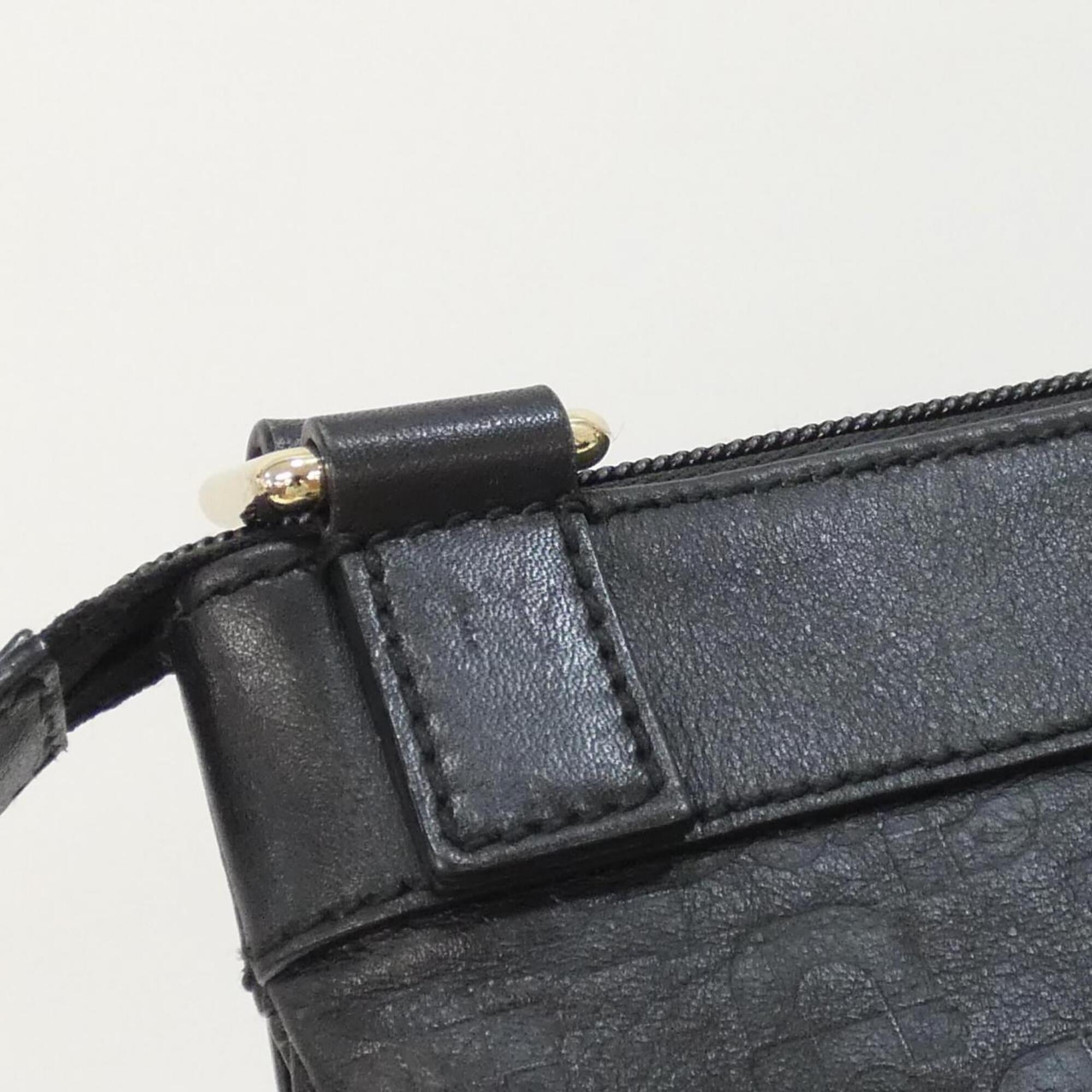 Gucci Black Leather Shoulder Bag (Pre-Owned)