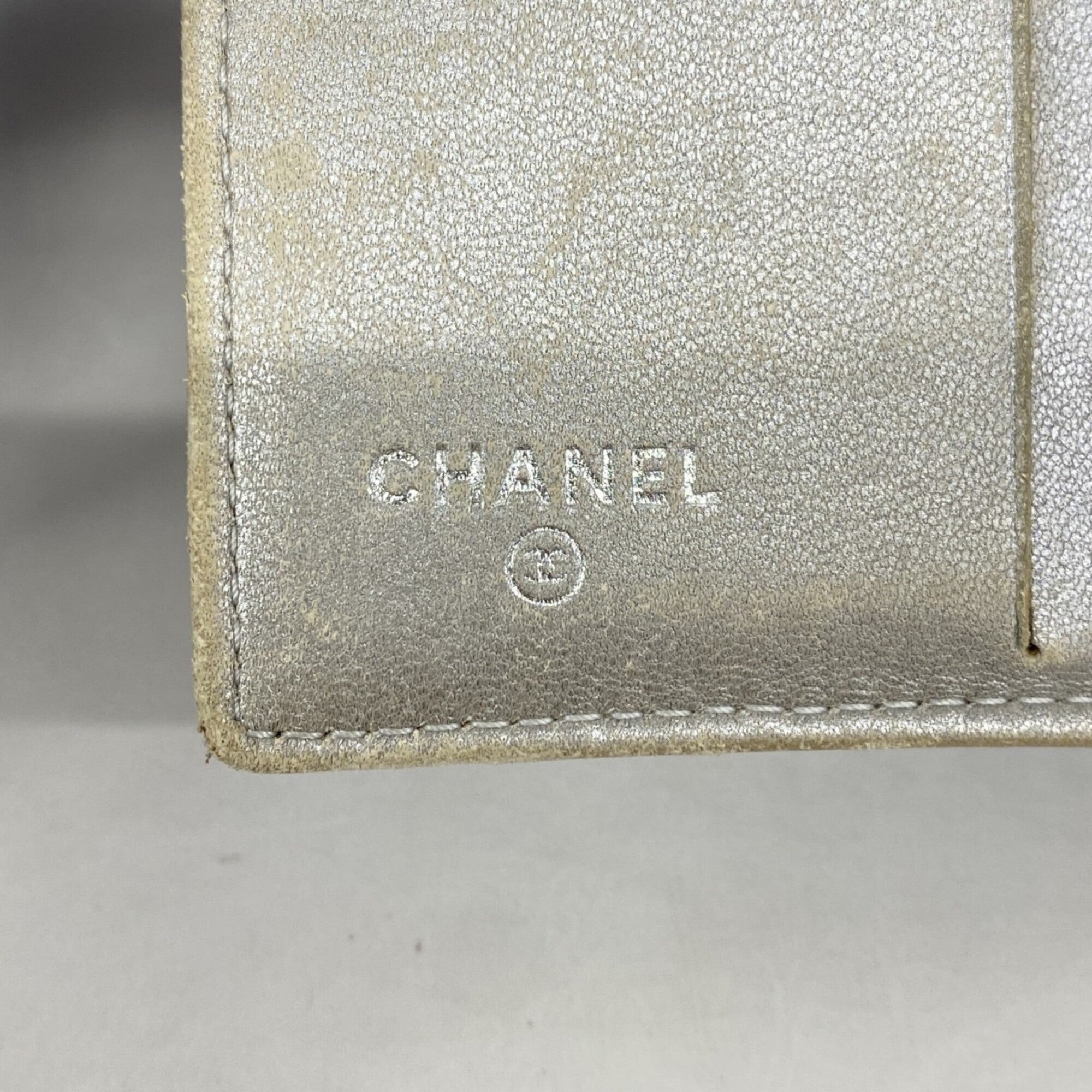 Chanel Black Leather Wallet (Bi-Fold) (Pre-Owned)