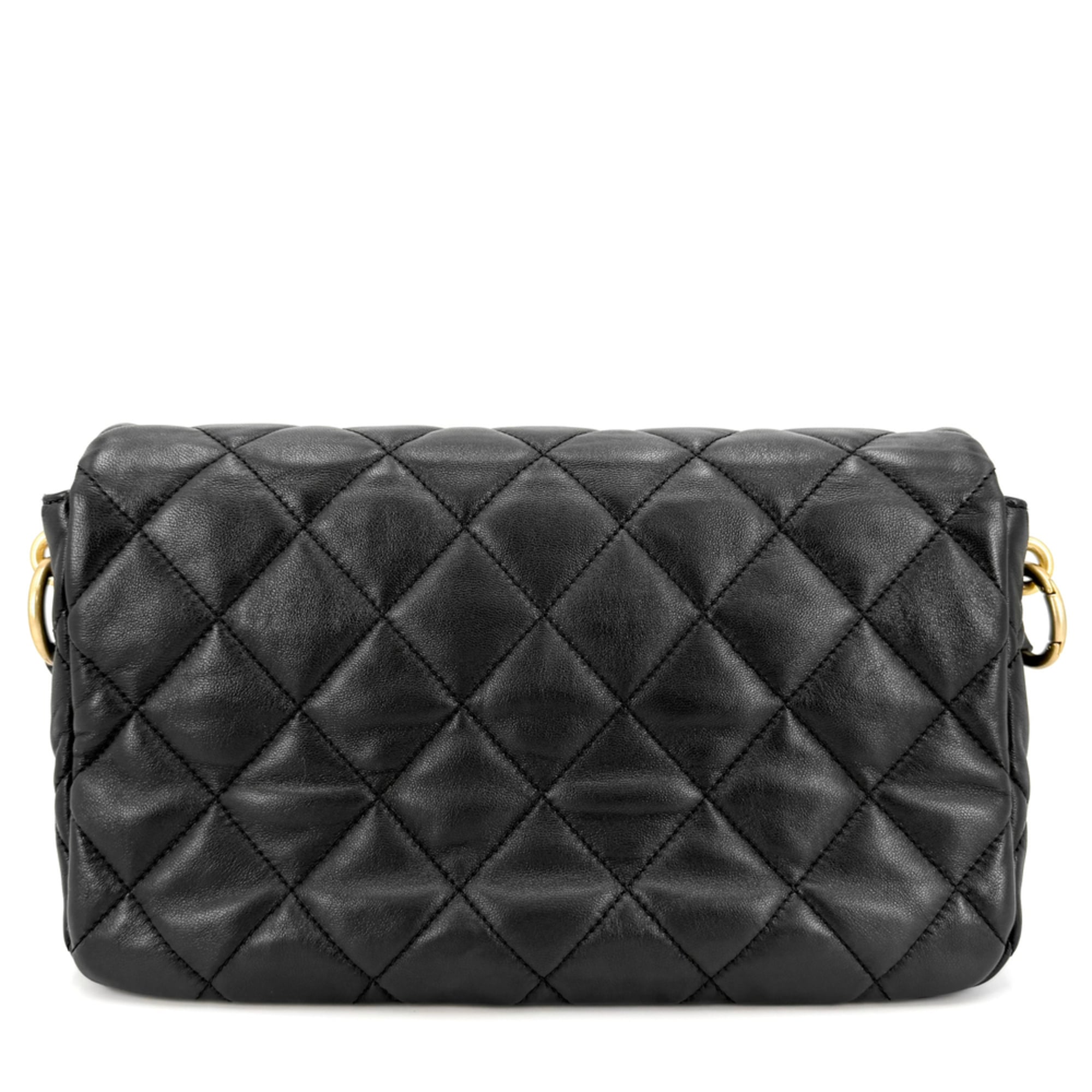 Chanel Matelasse Black Leather Shoulder Bag (Pre-Owned)
