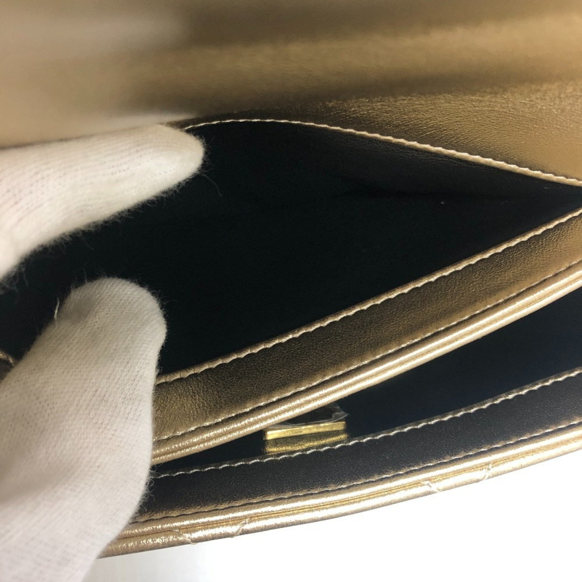 Chanel Matelasse Gold Leather Handbag Shoulder Bag (Pre-Owned)