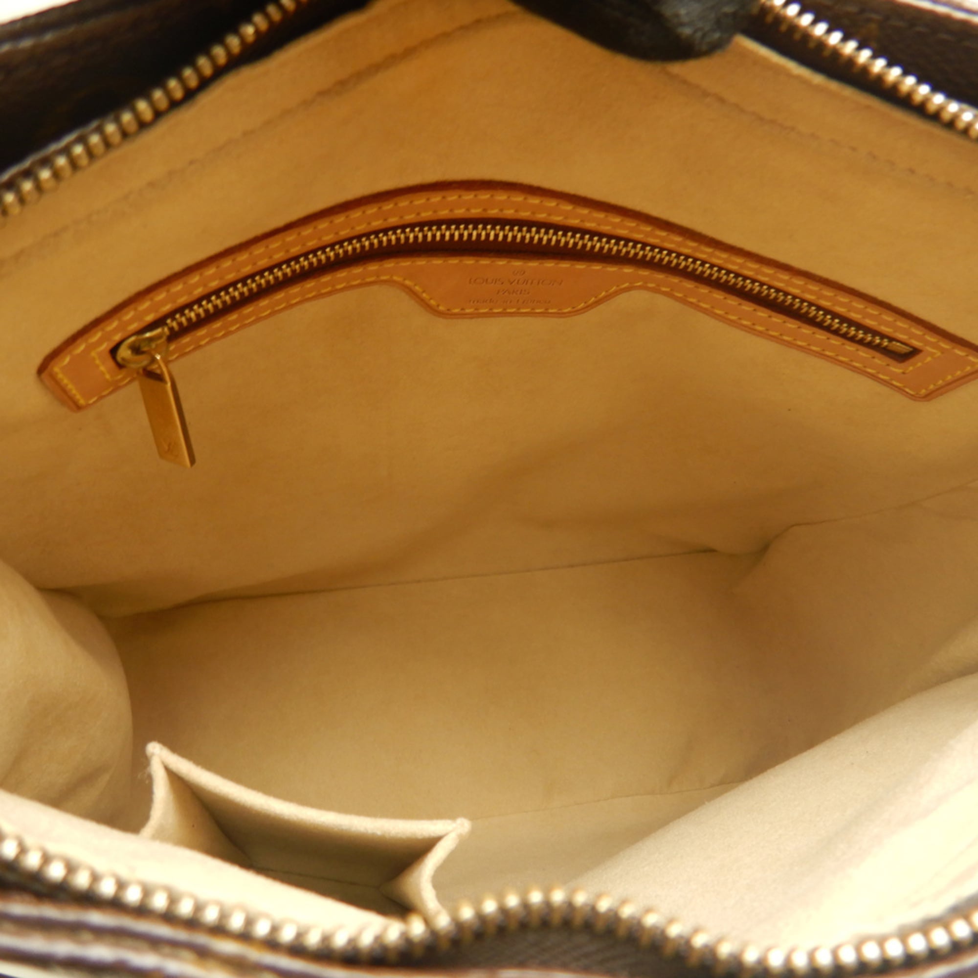Louis Vuitton Brown Monogram Monogram Shoulder Bag (Pre-Owned)