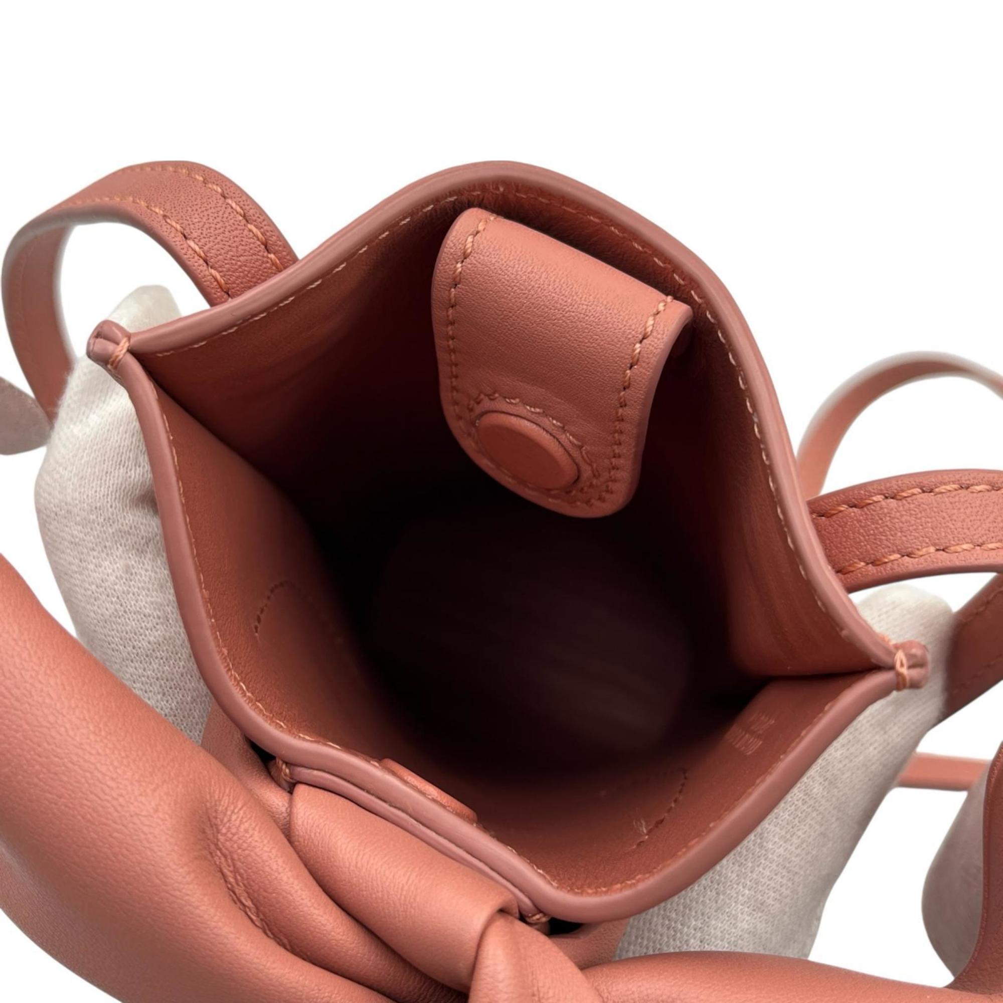 Loewe Pink Leather Shoulder Bag (Pre-Owned)