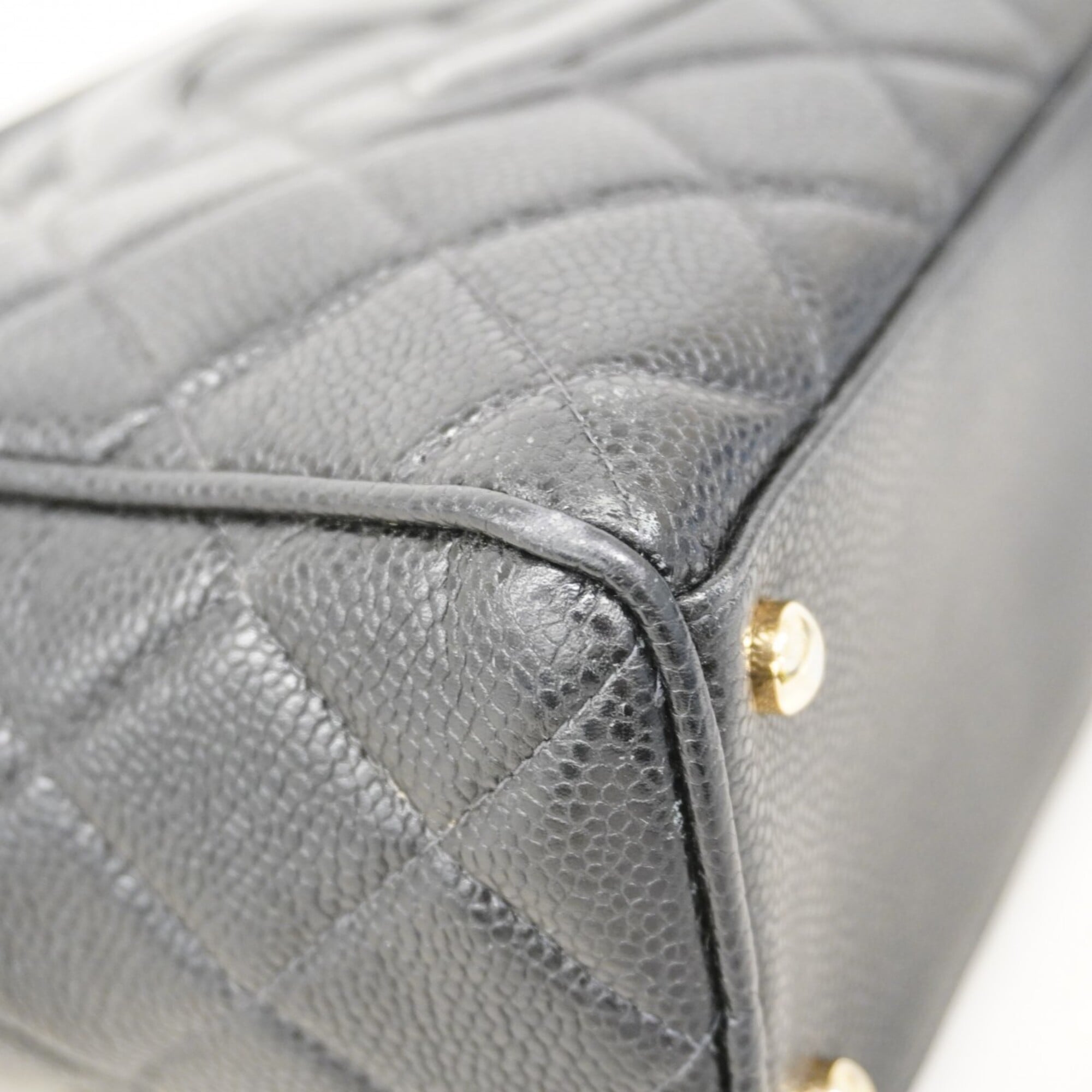 Chanel Black Grained Calfskin Handbag (Pre-Owned)