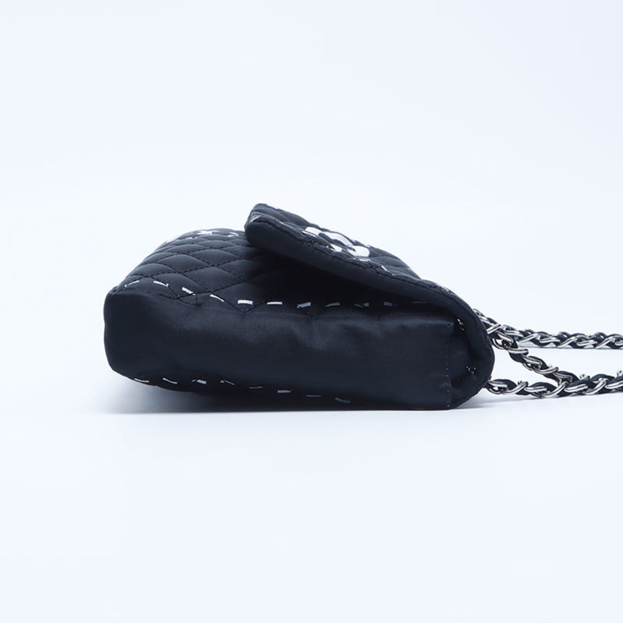 Chanel Black Shoulder Bag (Pre-Owned)