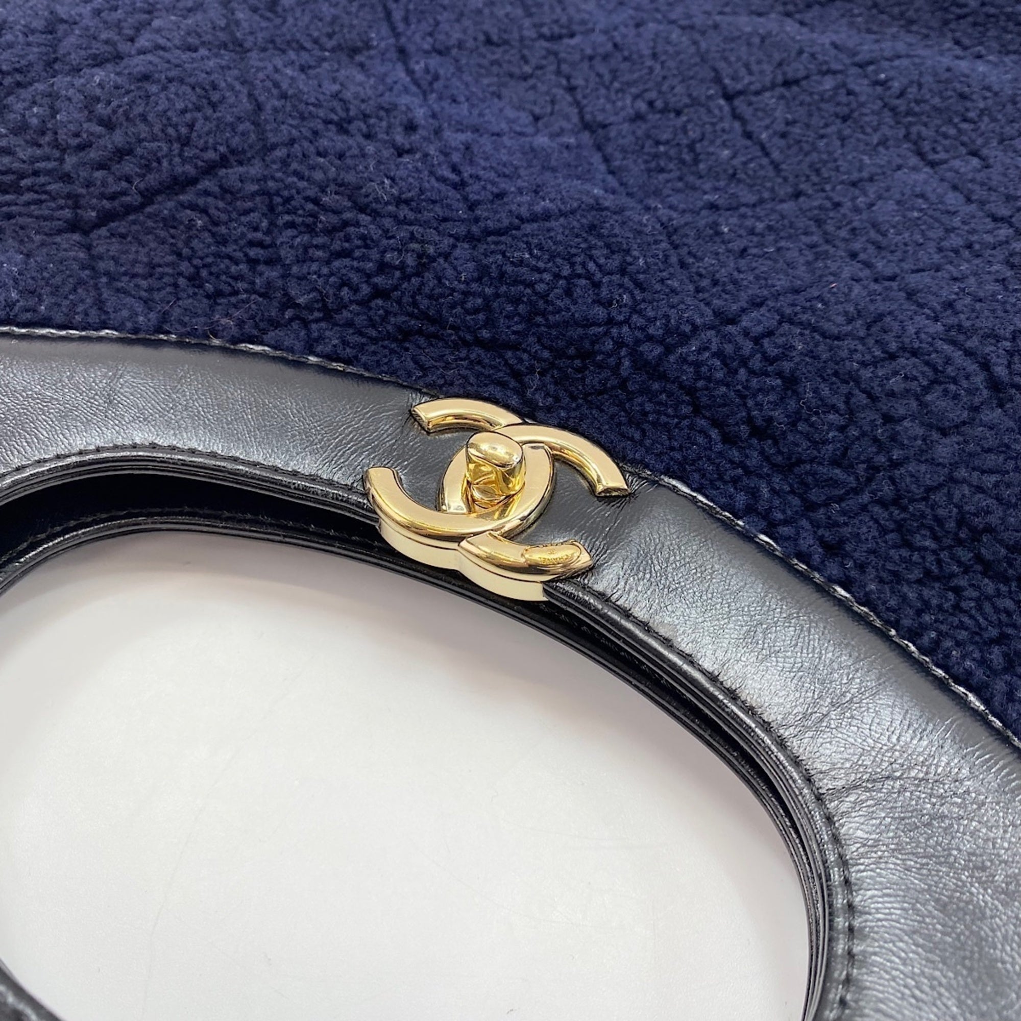 Chanel Navy Shoulder Bag (Pre-Owned)