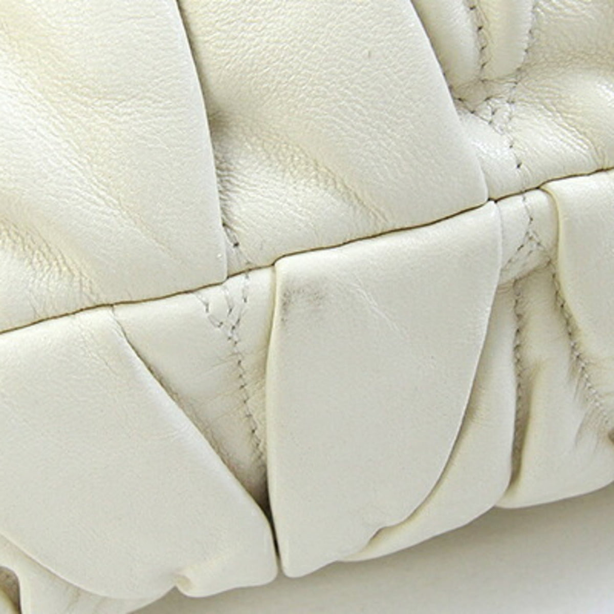 Miu Miu Matelasse Ivory Leather Handbag Shoulder Bag (Pre-Owned)