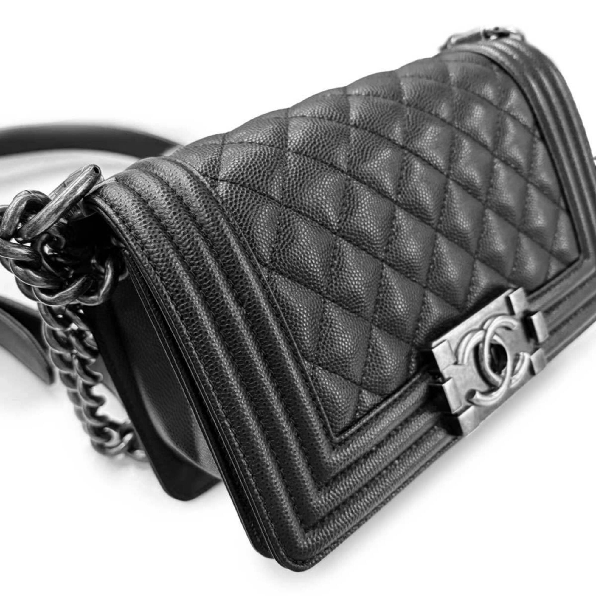 Chanel Black Grained Calfskin Handbag Shoulder Bag (Pre-Owned)