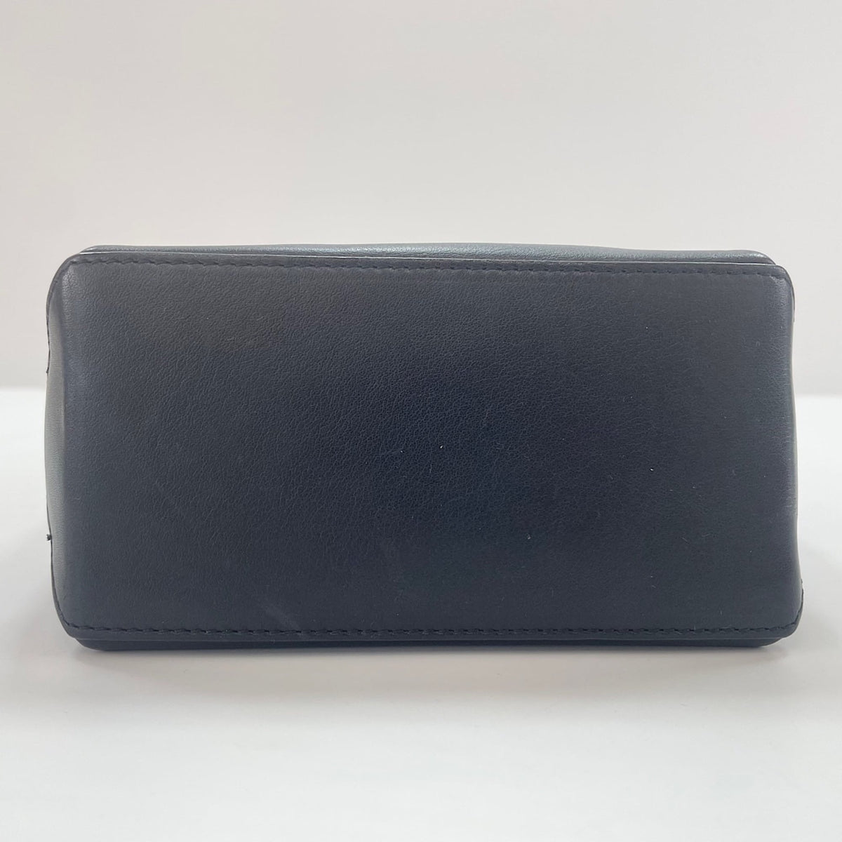 Chanel Black Handbag (Pre-Owned)