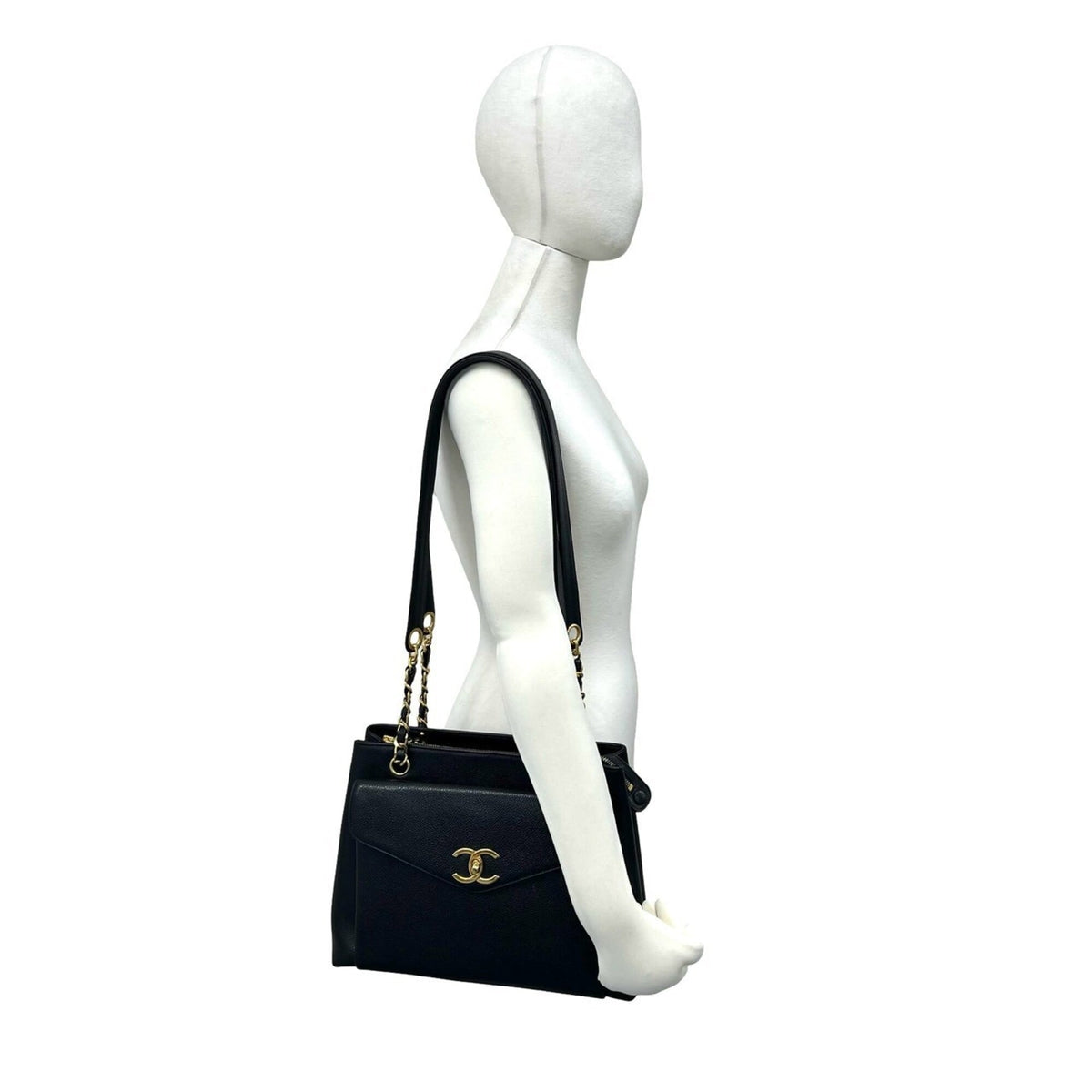 Chanel Black Grained Calfskin Shoulder Bag Tote Bag (Pre-Owned)