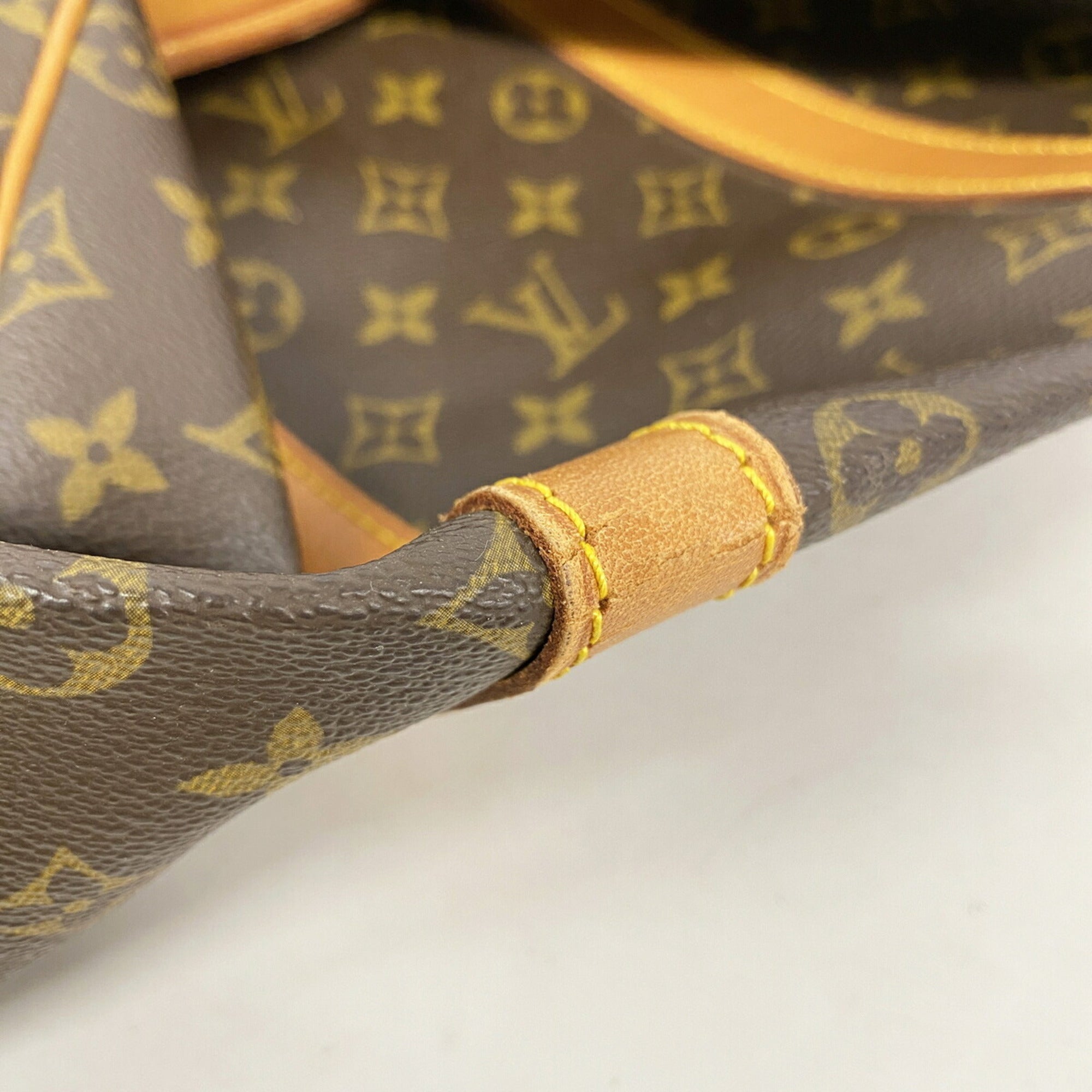 Louis Vuitton Brown Boston Bag (Pre-Owned)