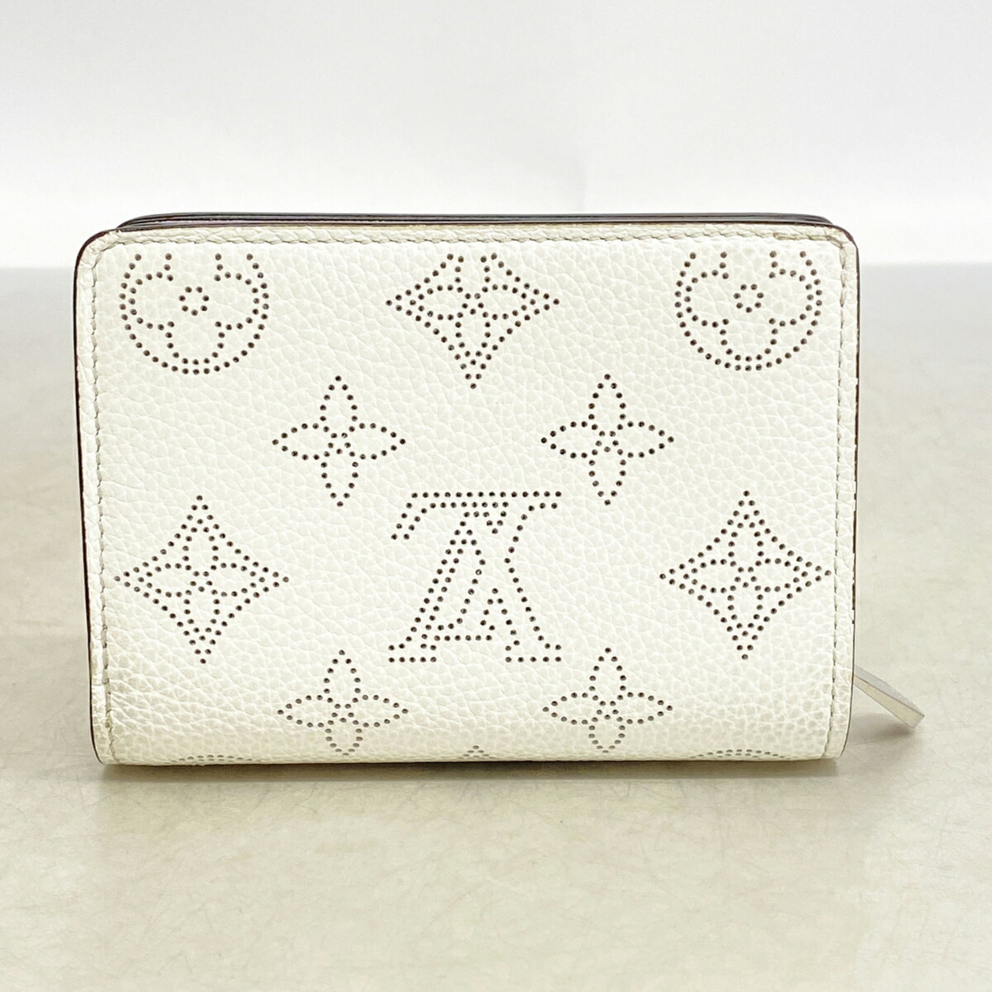 Louis Vuitton Blanc Wallet (Bi-Fold) (Pre-Owned)