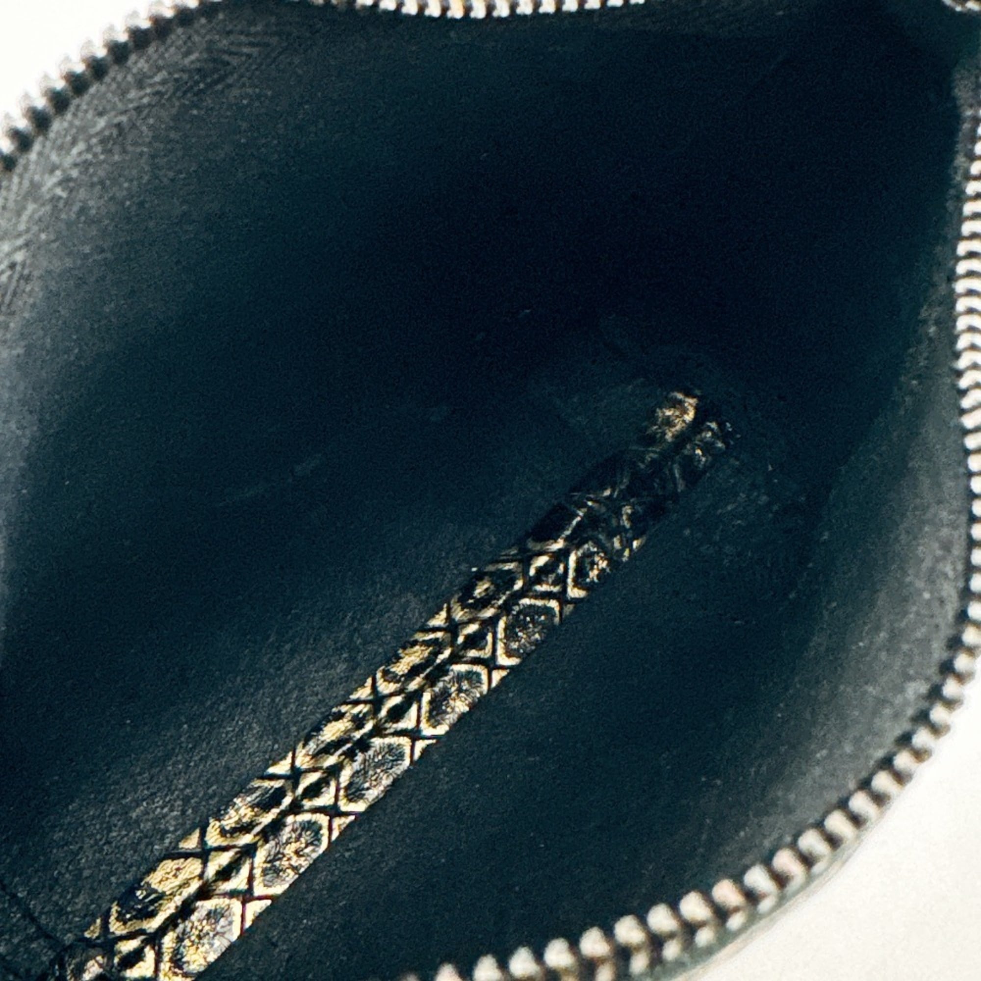 Bottega Veneta Black Gold Leather Pouch (Pre-Owned)