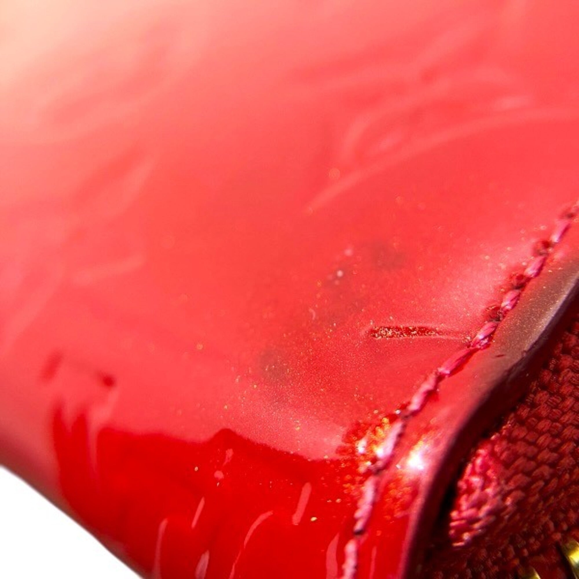 Louis Vuitton Monogram Vernis Pomme D'amour Red Color Leather Long Wallet (Bi-Fold) (Pre-Owned)