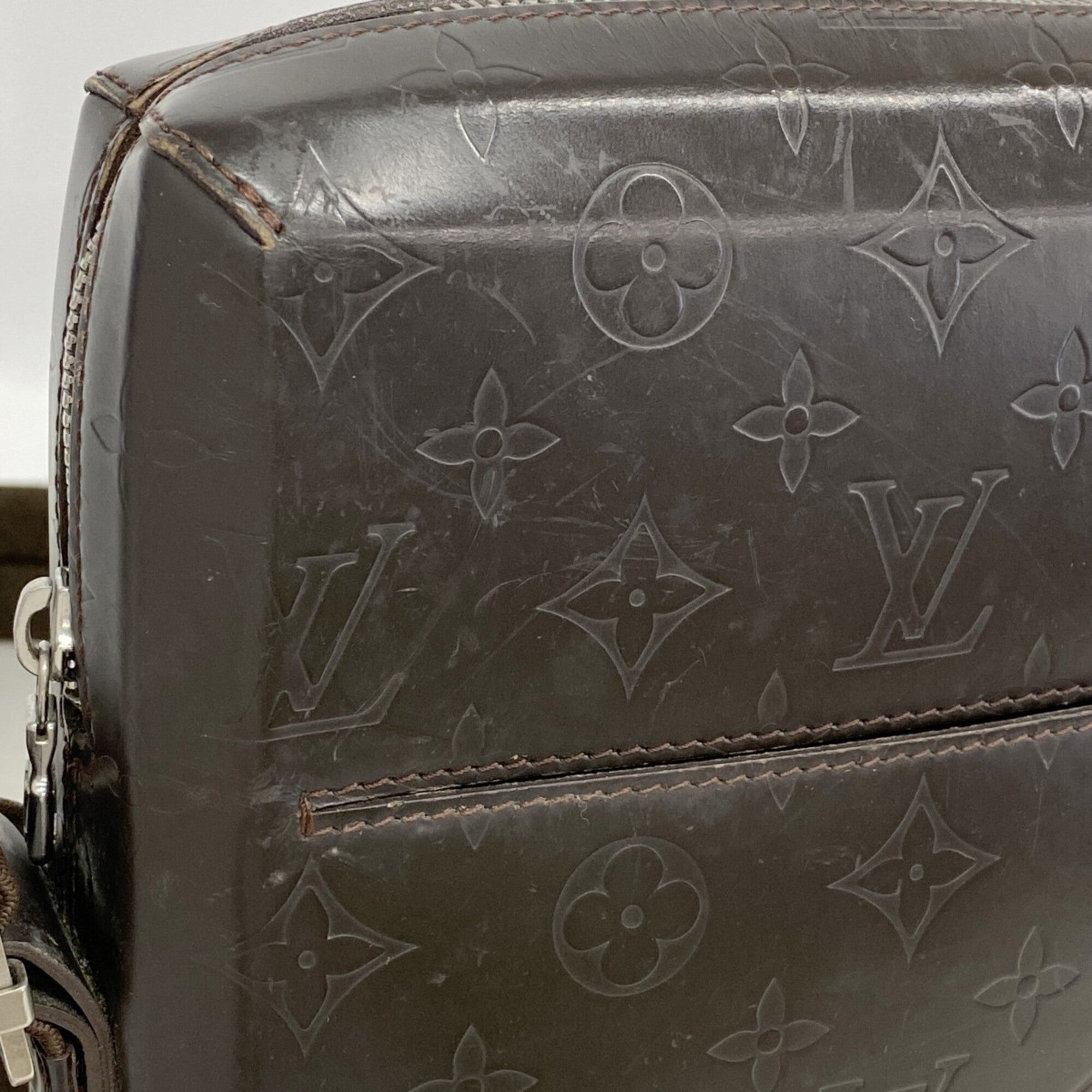 Louis Vuitton Coffee Shoulder Bag (Pre-Owned)