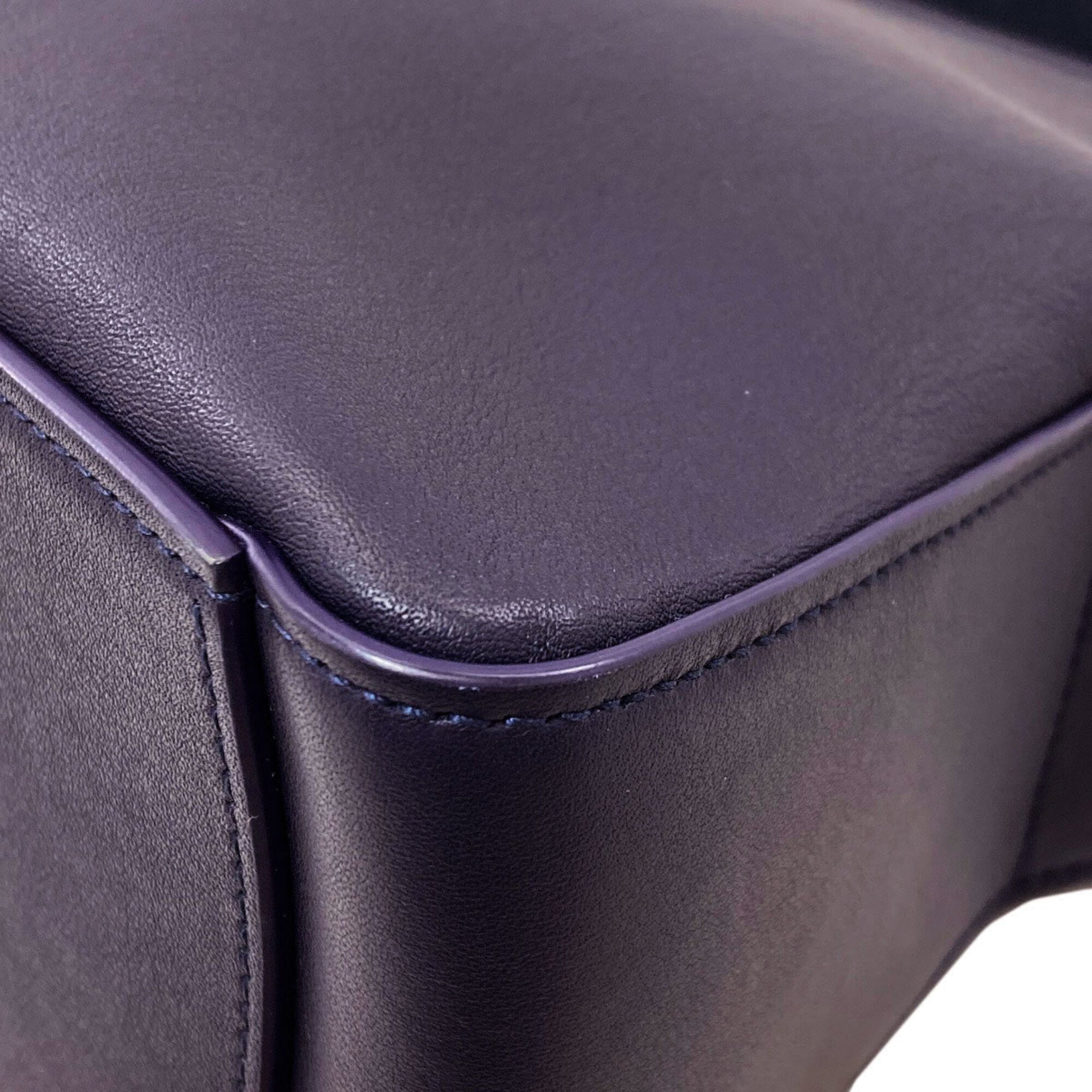 Salvatore Ferragamo Purple Leather Shoulder Bag (Pre-Owned)