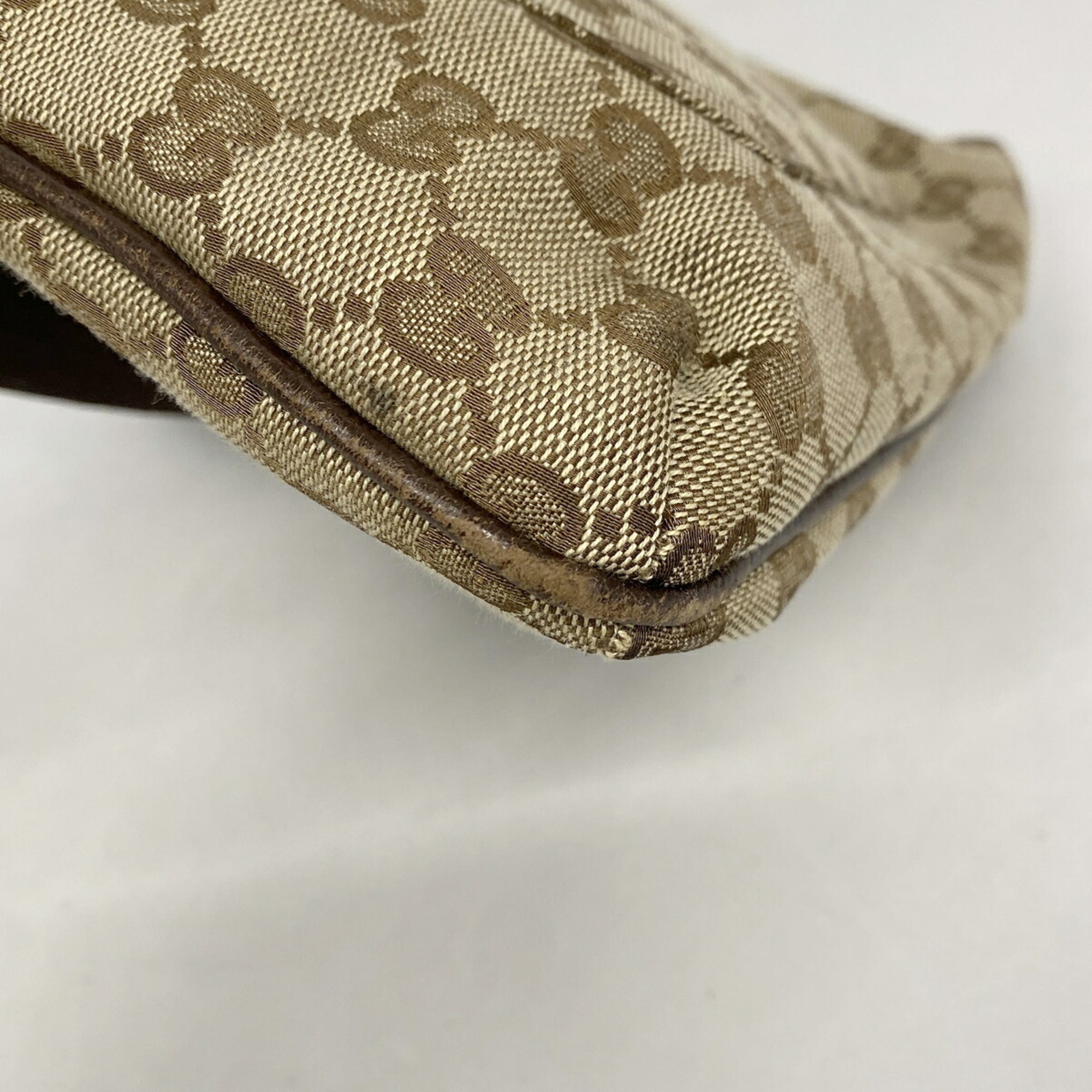 Gucci Beige Canvas Shoulder Bag (Pre-Owned)