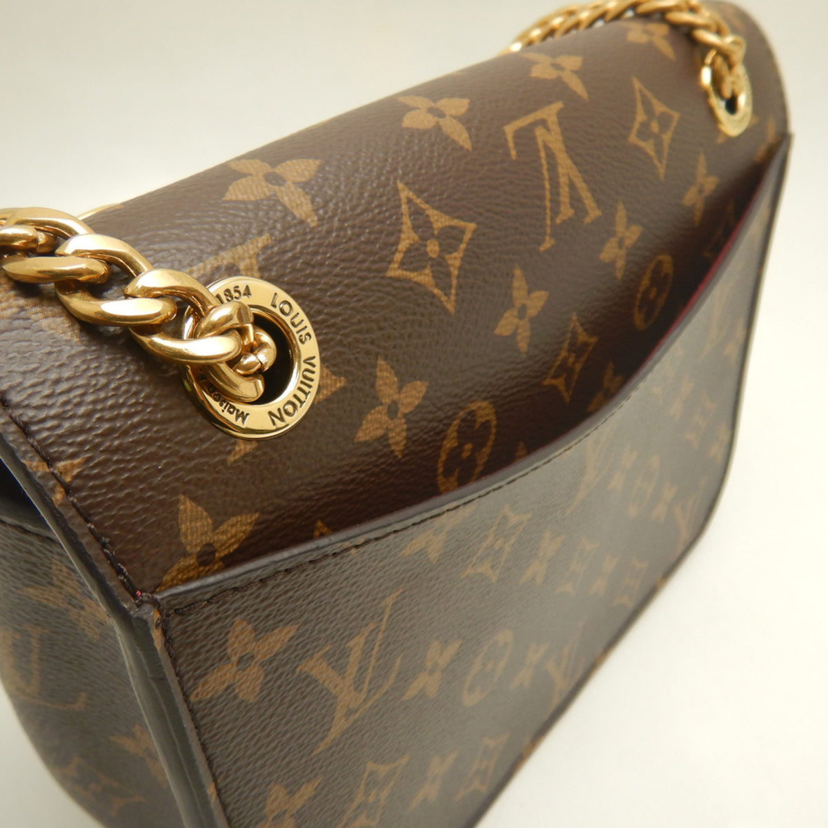 Louis Vuitton Brown Monogram Monogram Shoulder Bag (Pre-Owned)