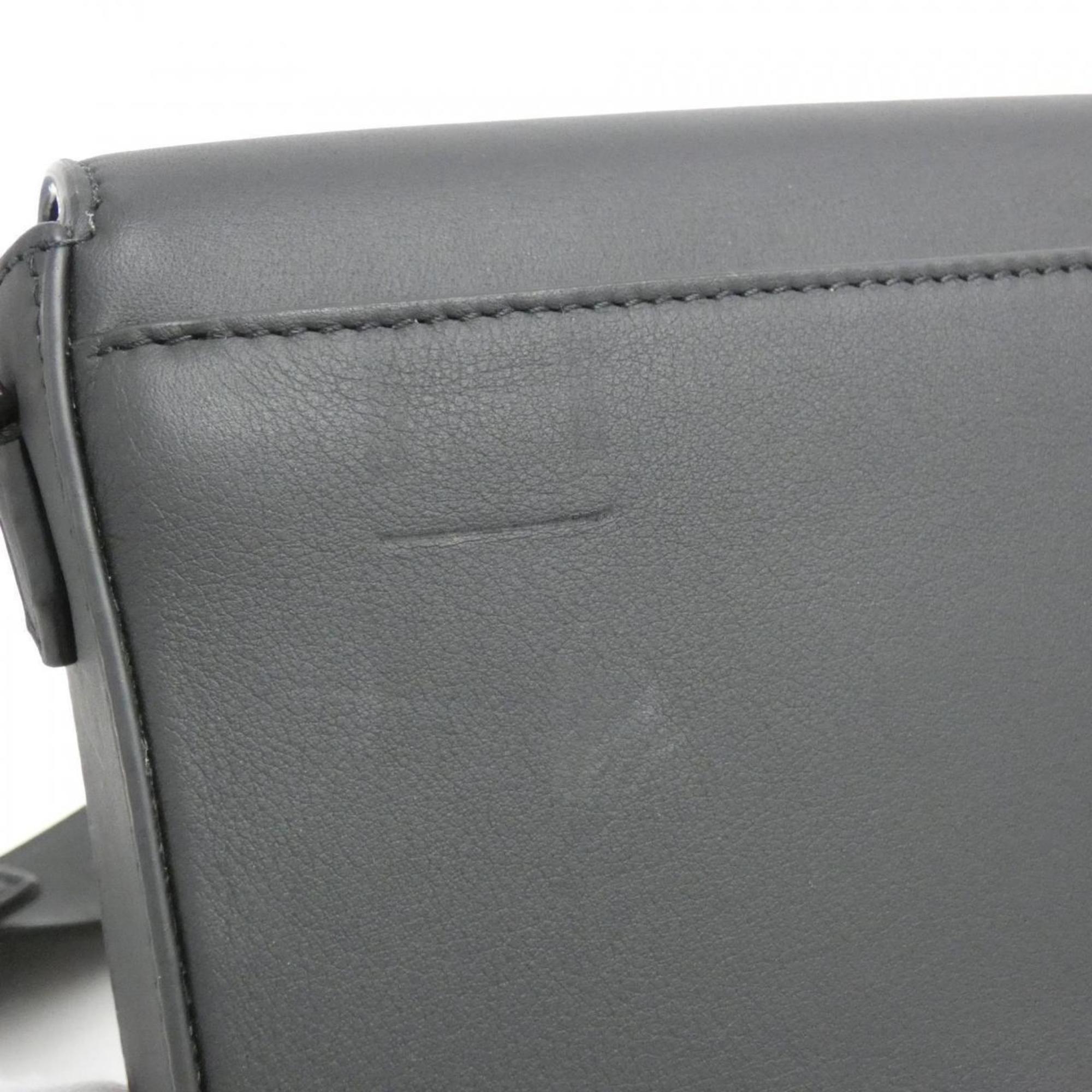 Bvlgari Black Leather Shoulder Bag (Pre-Owned)