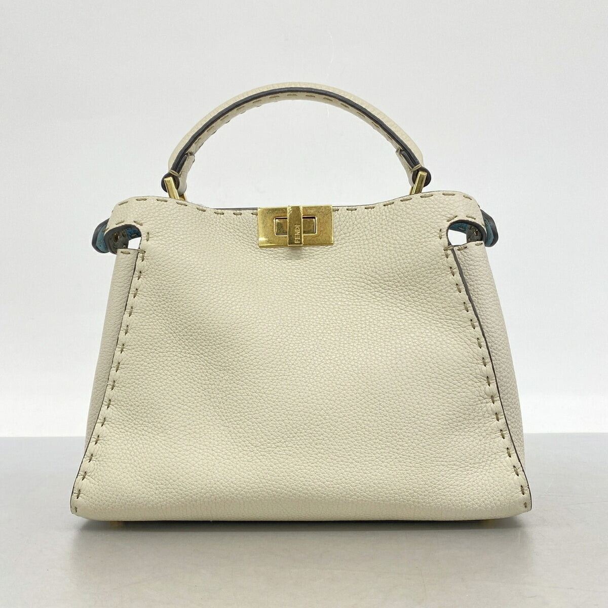 Fendi Beige Leather Handbag (Pre-Owned)