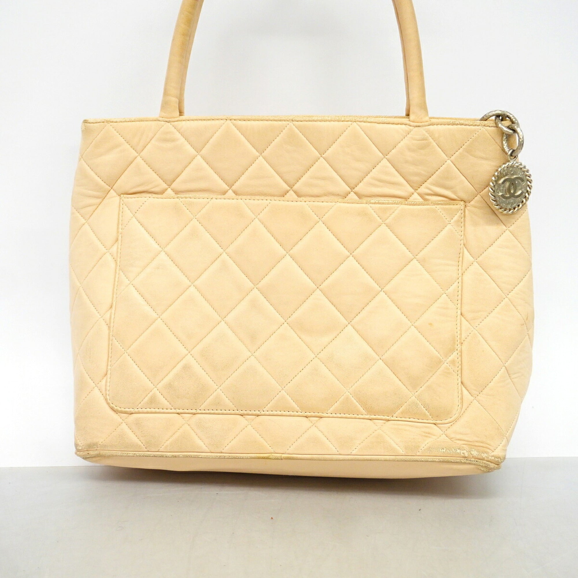 Chanel Beige Leather Tote Bag (Pre-Owned)