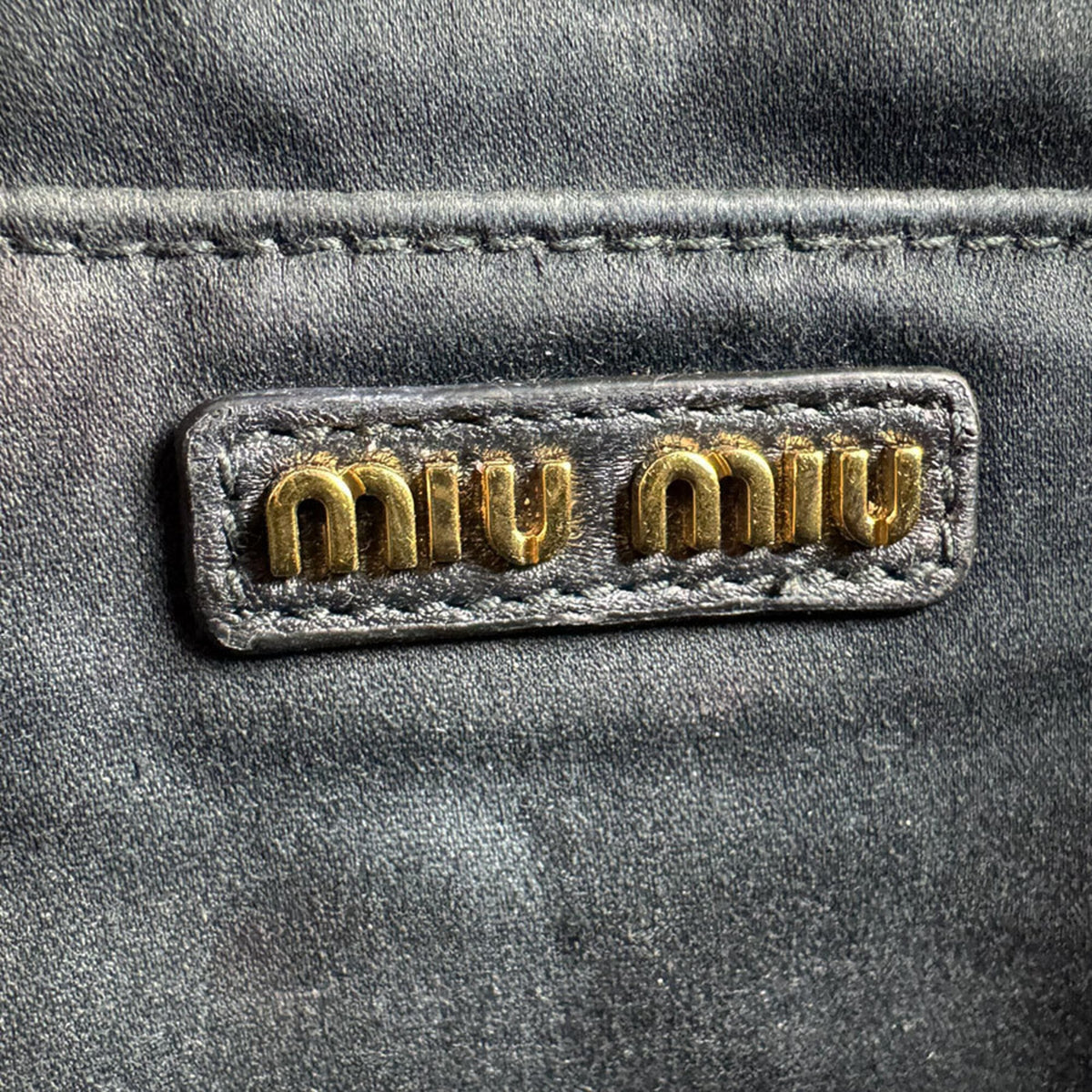 Miu Miu Black Leather Shoulder Bag (Pre-Owned)