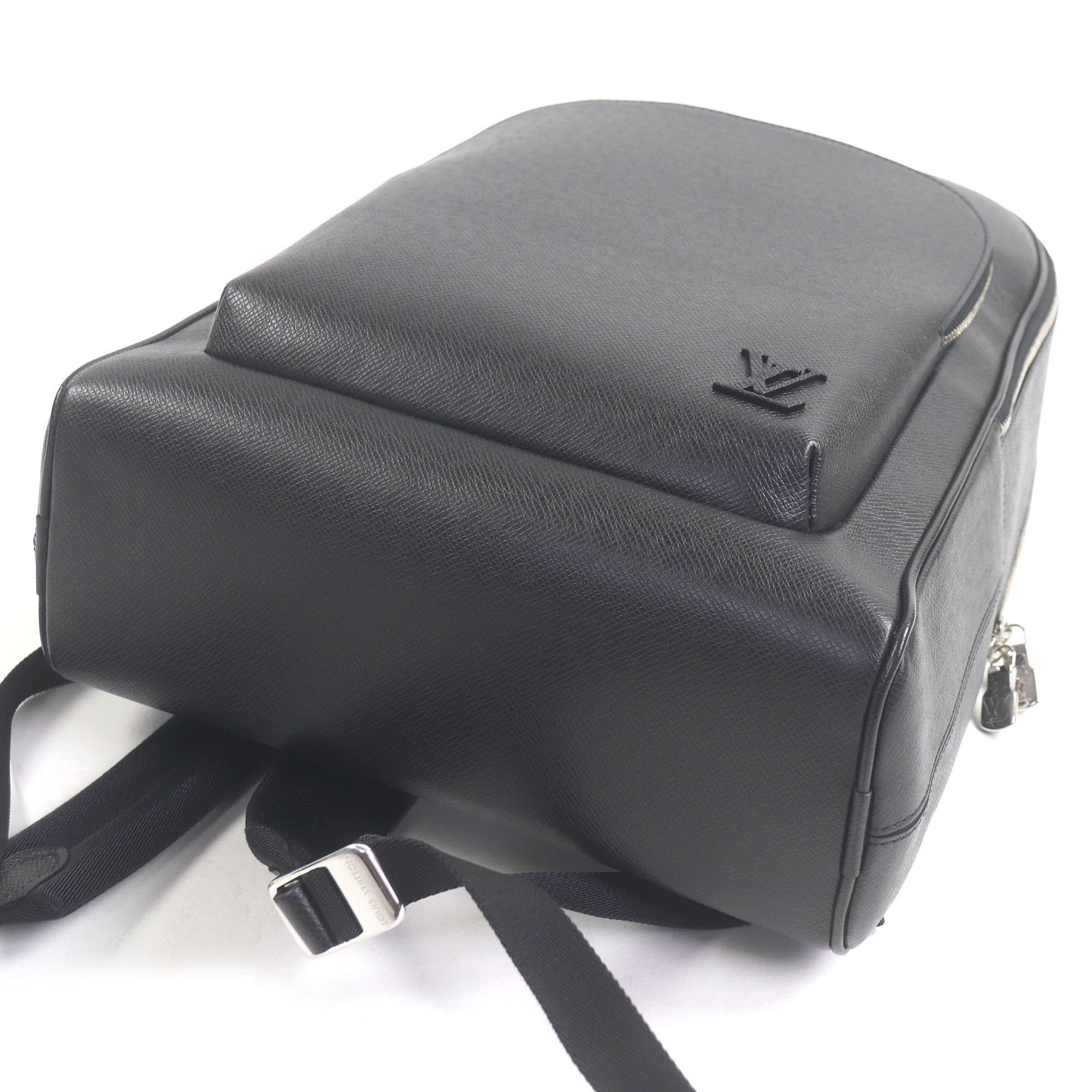 Louis Vuitton Taiga Noir Taiga Leather Backpack (Pre-Owned)