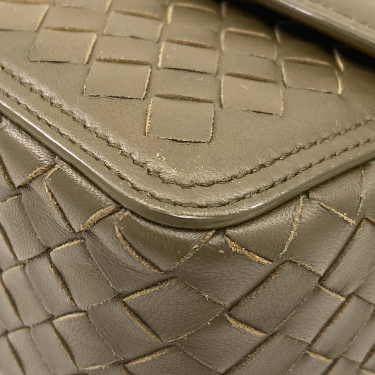 Bottega Veneta Green Leather Handbag (Pre-Owned)