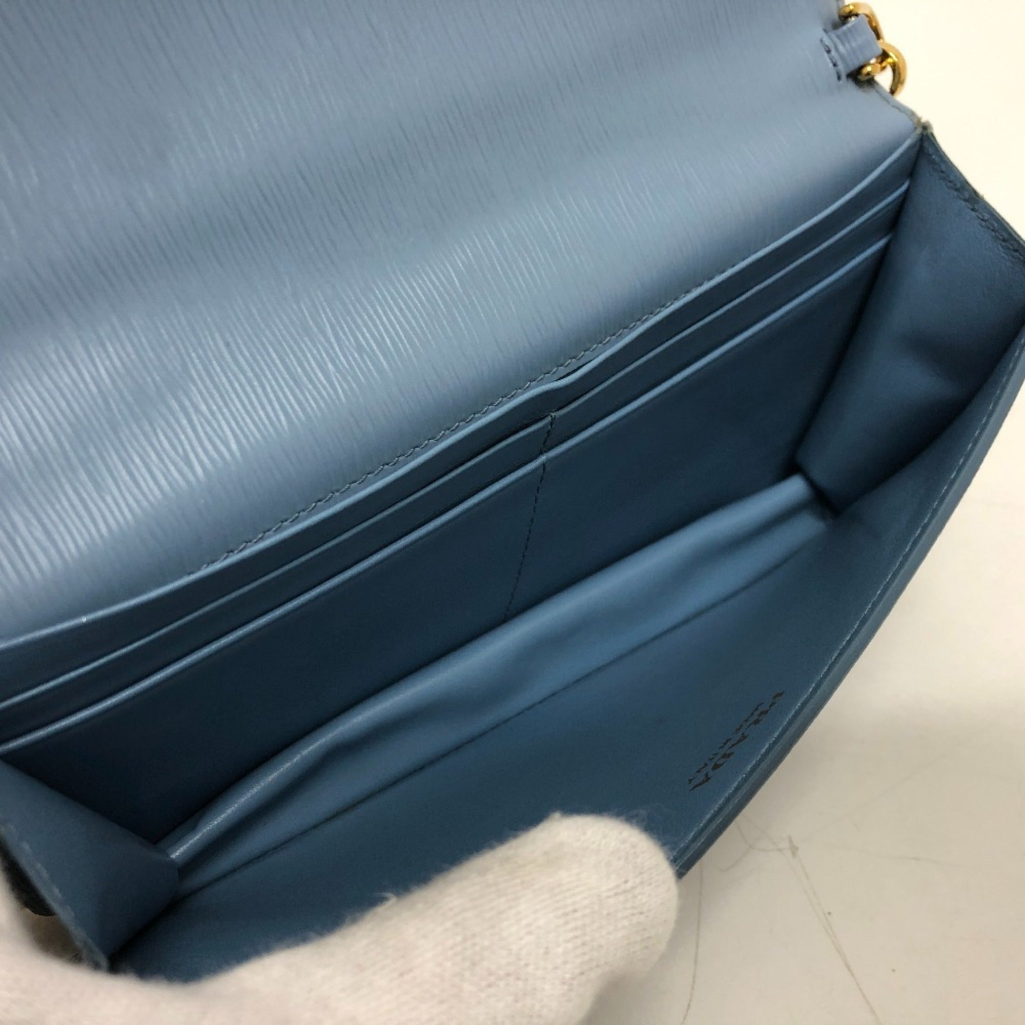 Prada Blue Leather Shoulder Bag (Pre-Owned)